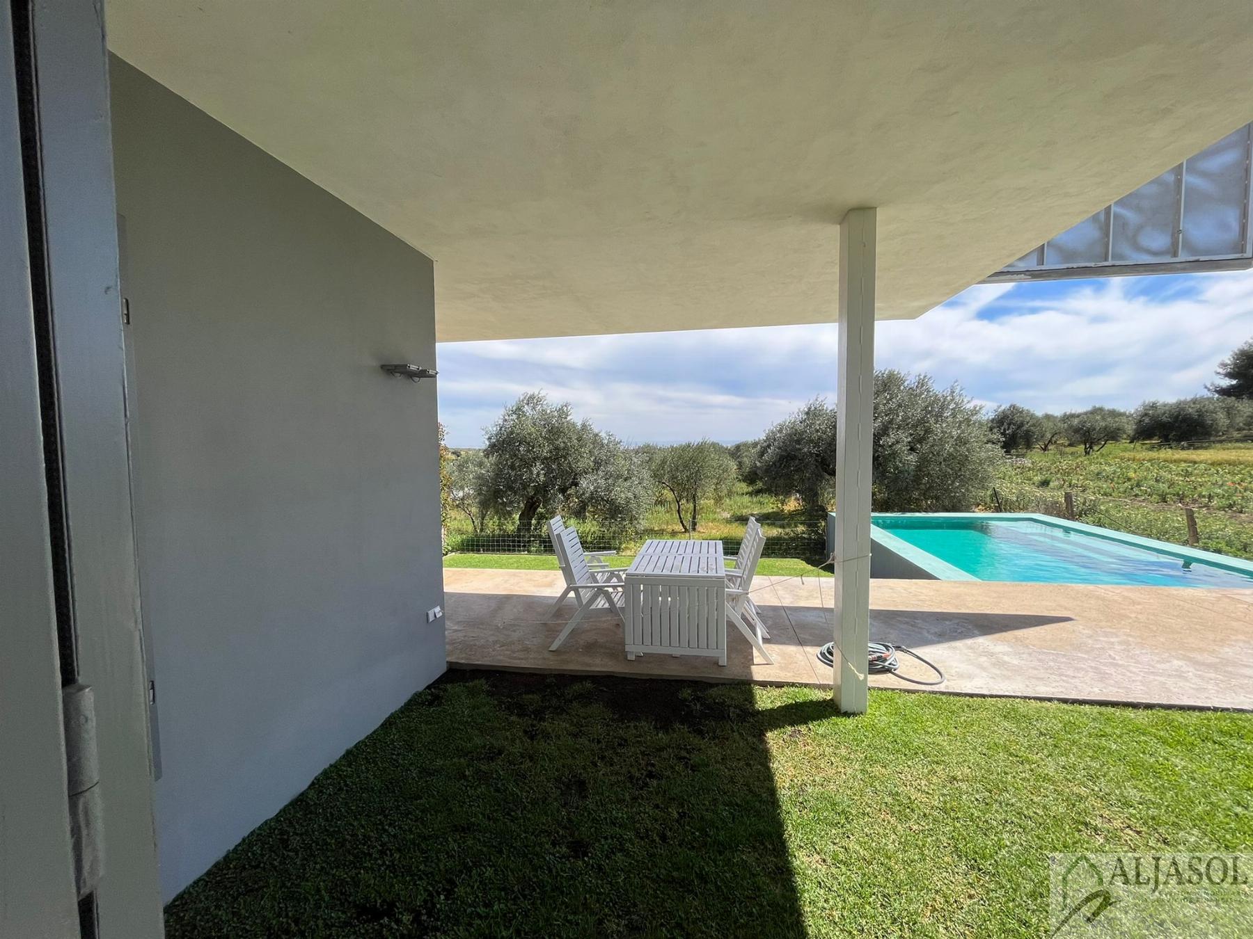 For sale of chalet in Valencina de la Concepción