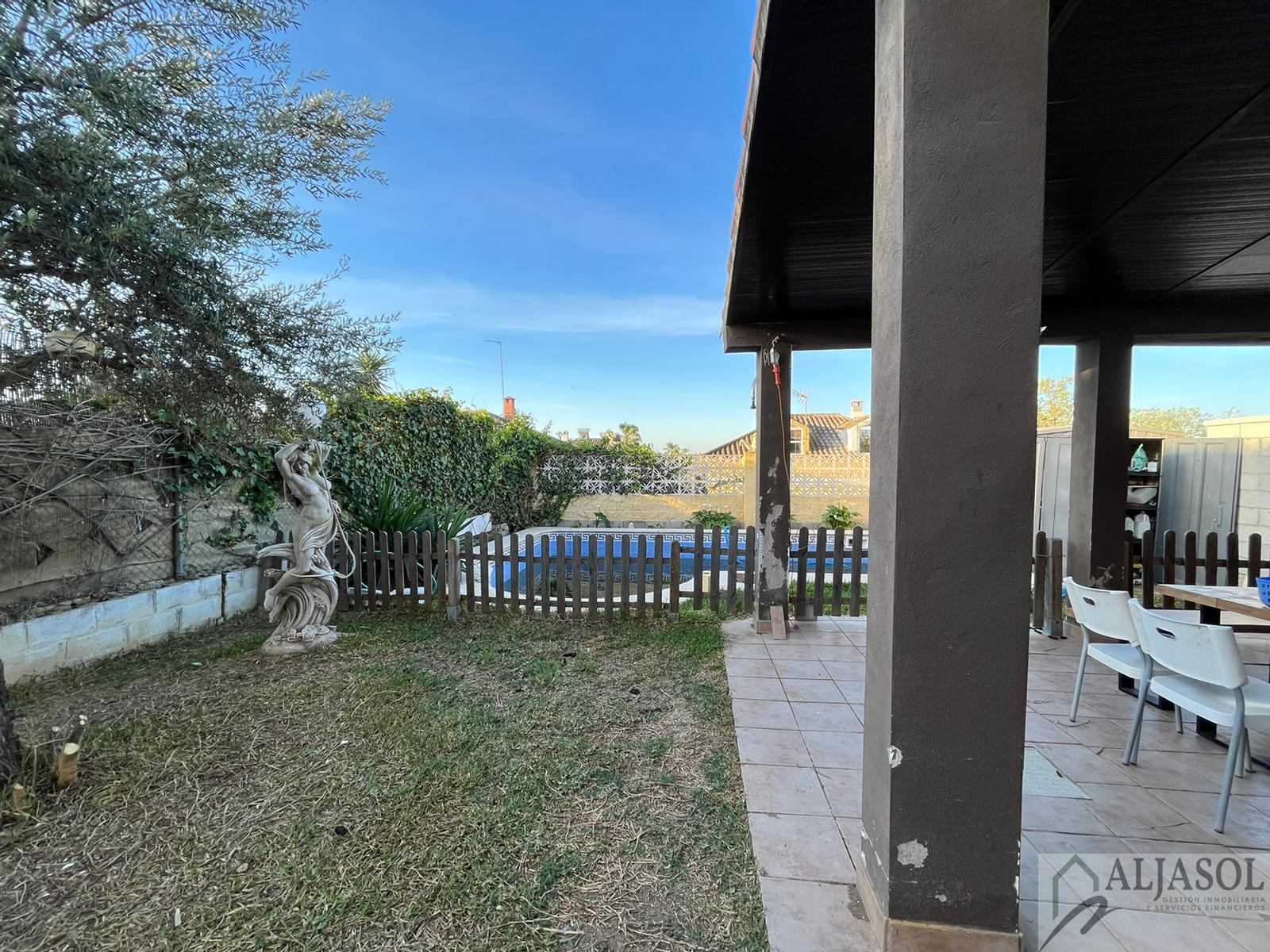 For sale of house in Salteras