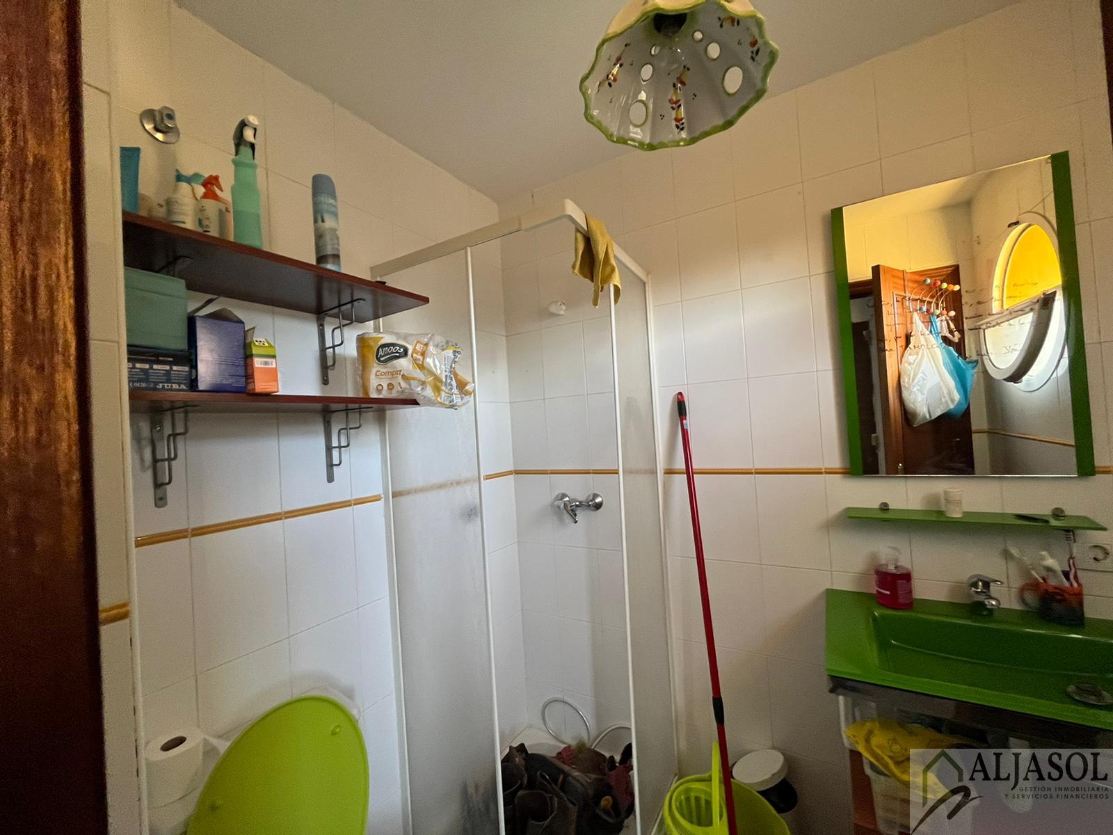 For sale of house in Salteras