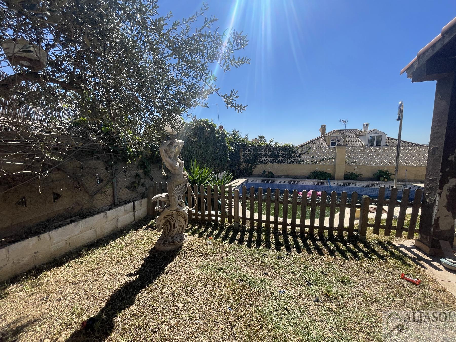 For sale of house in Salteras