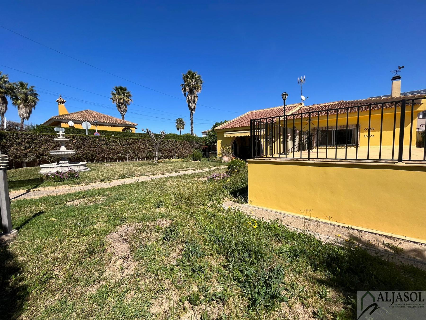 For sale of house in Bollullos de la Mitación