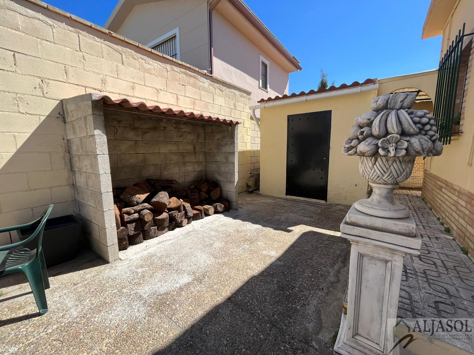 For sale of house in Bollullos de la Mitación