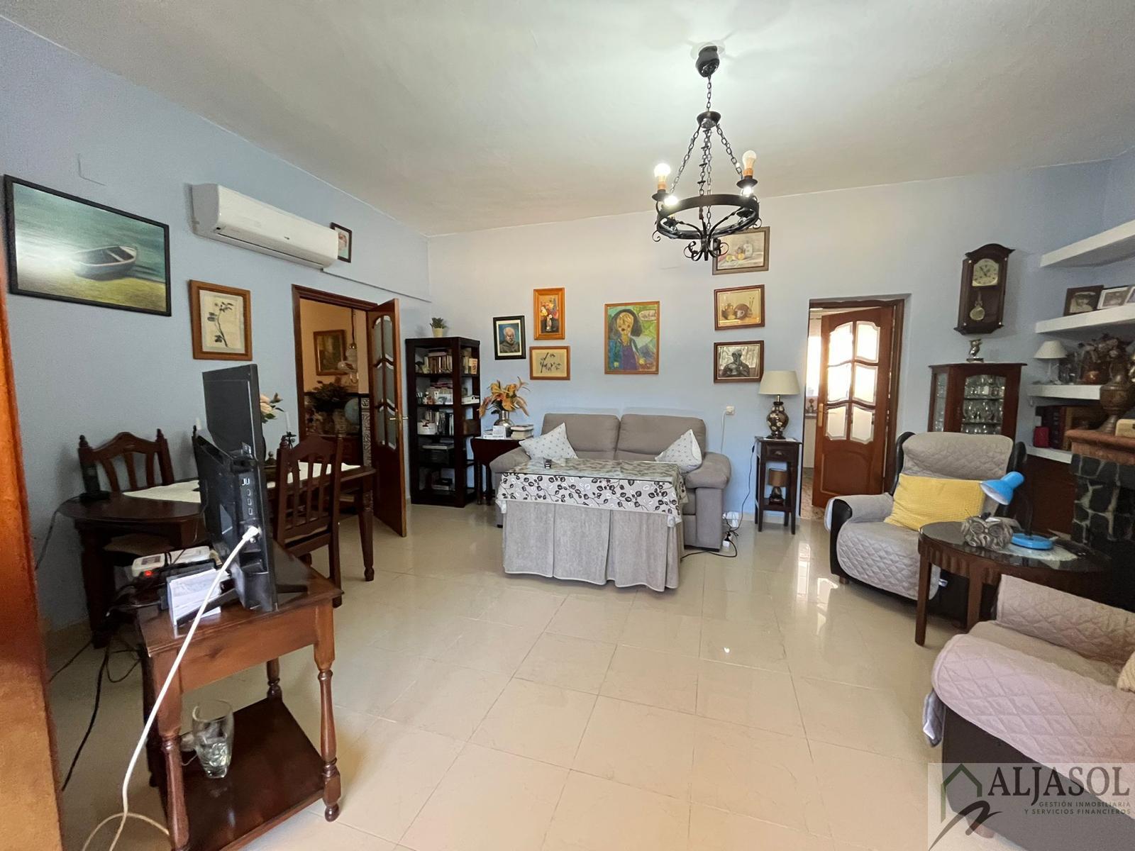 For sale of house in Bollullos de la Mitación