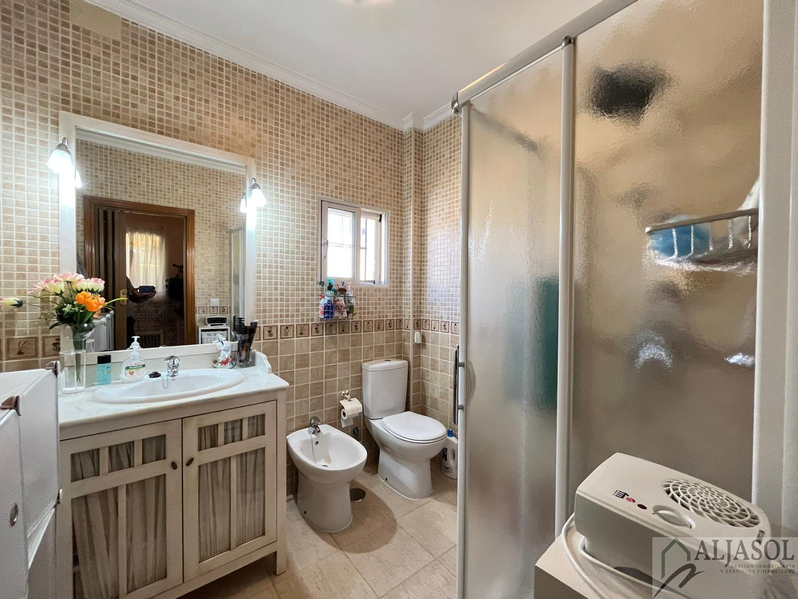 For sale of house in Bollullos de la Mitación