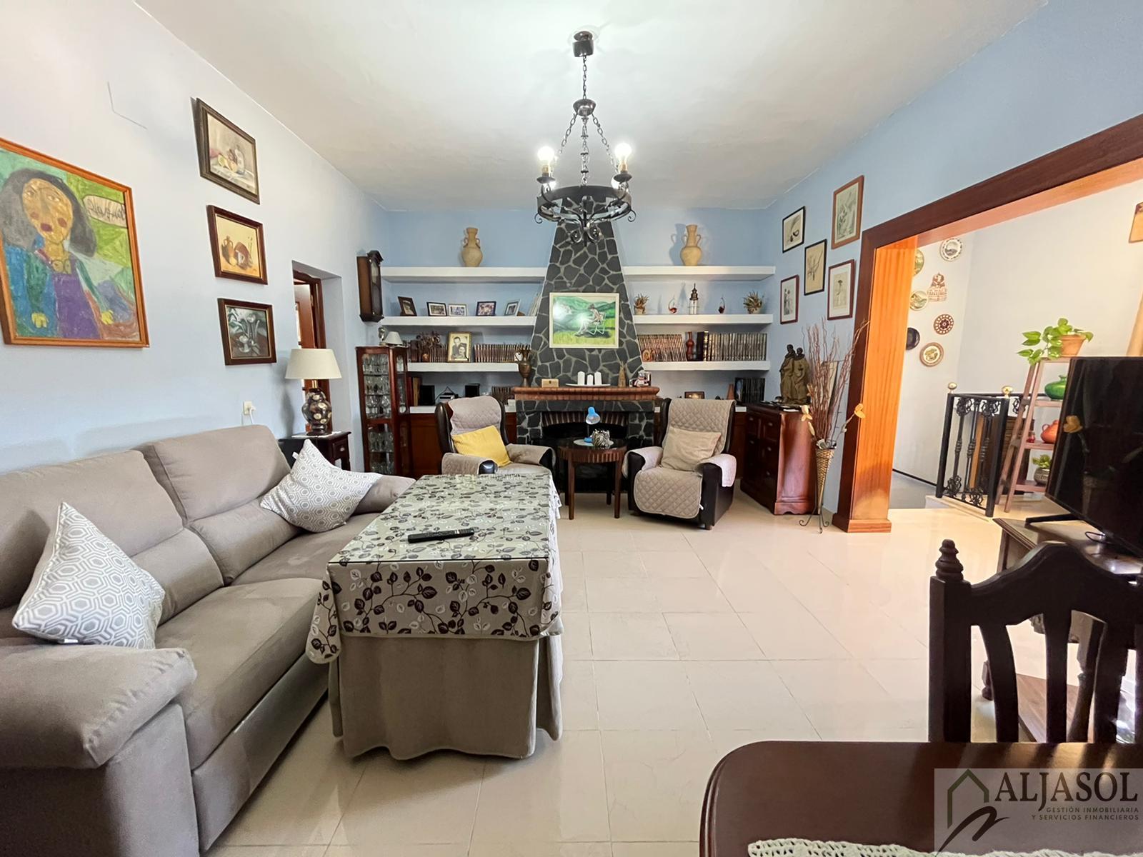 For sale of house in Bollullos de la Mitación