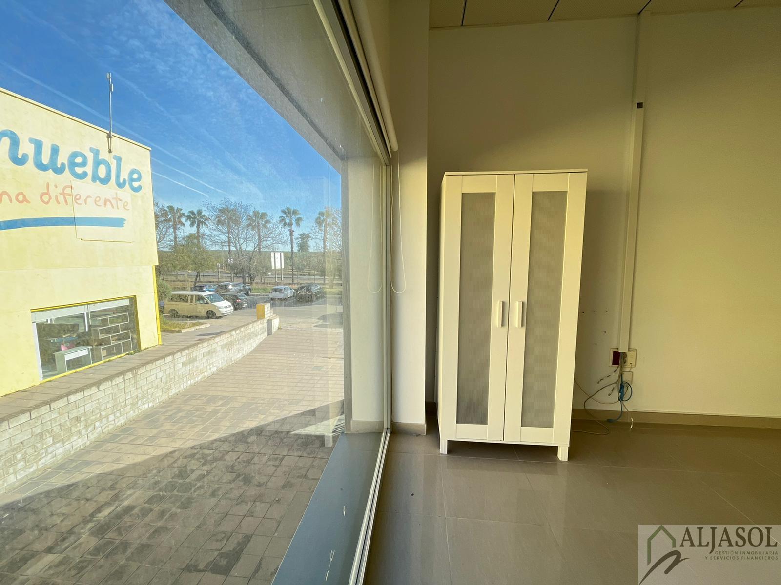 For sale of commercial in Bollullos de la Mitación