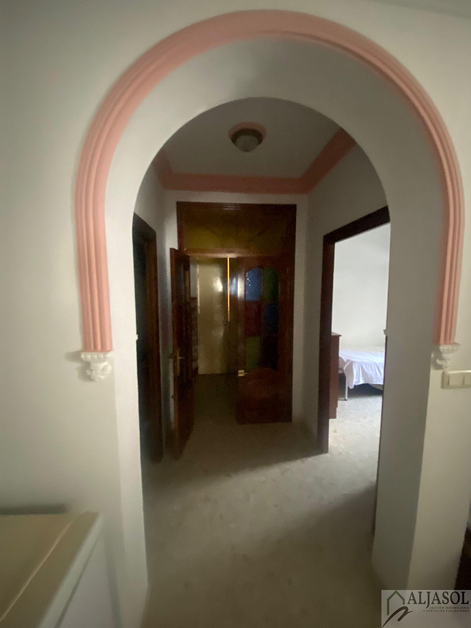 For sale of house in Gerena