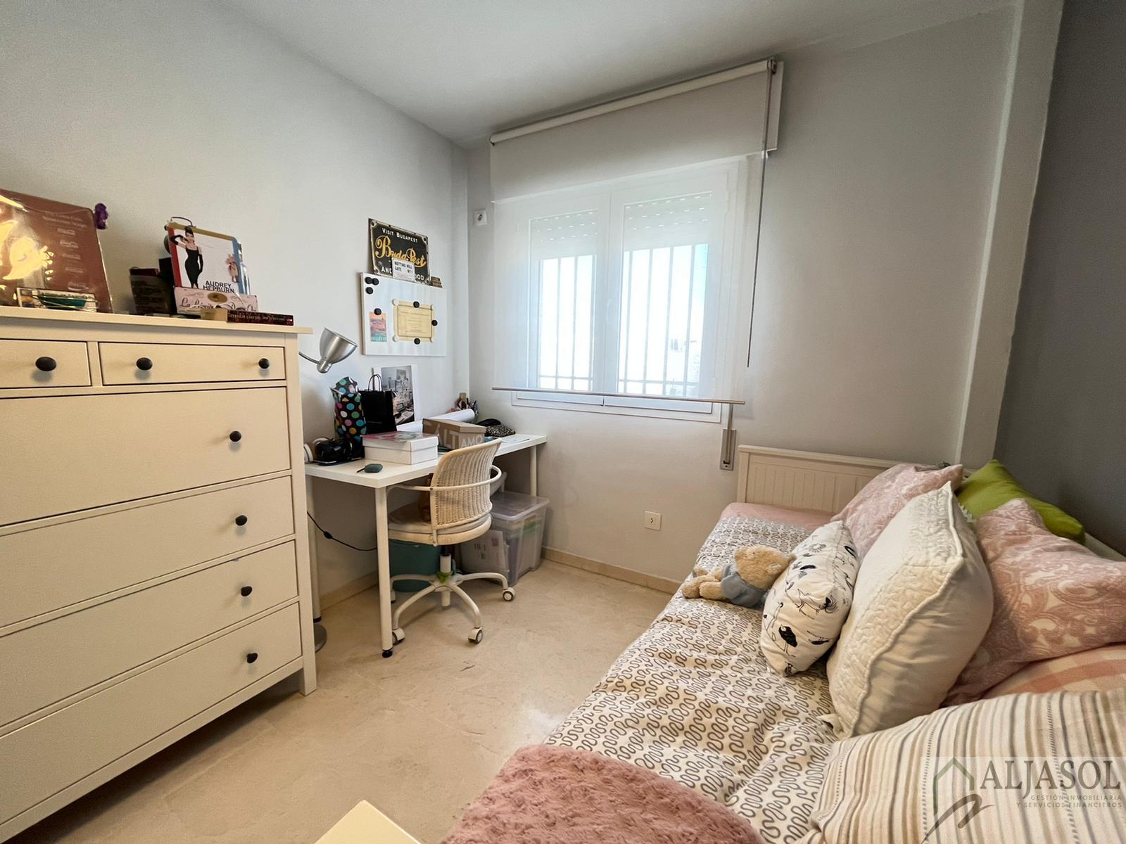 For sale of flat in Camas