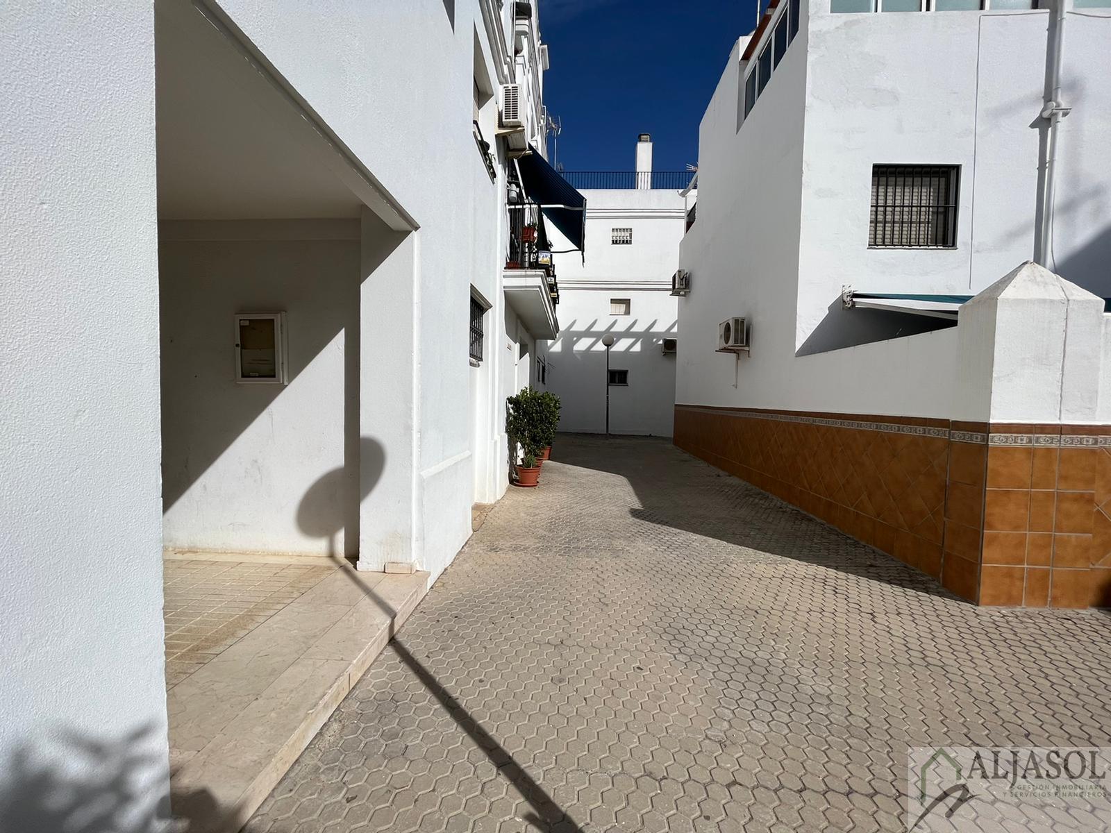 For sale of flat in Camas