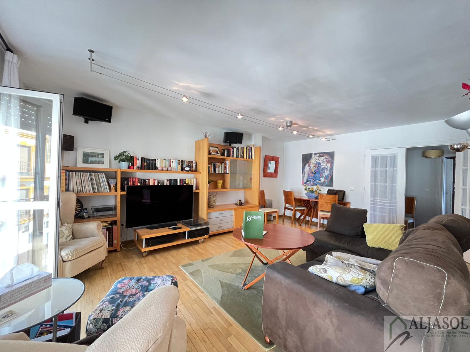 For sale of flat in Camas