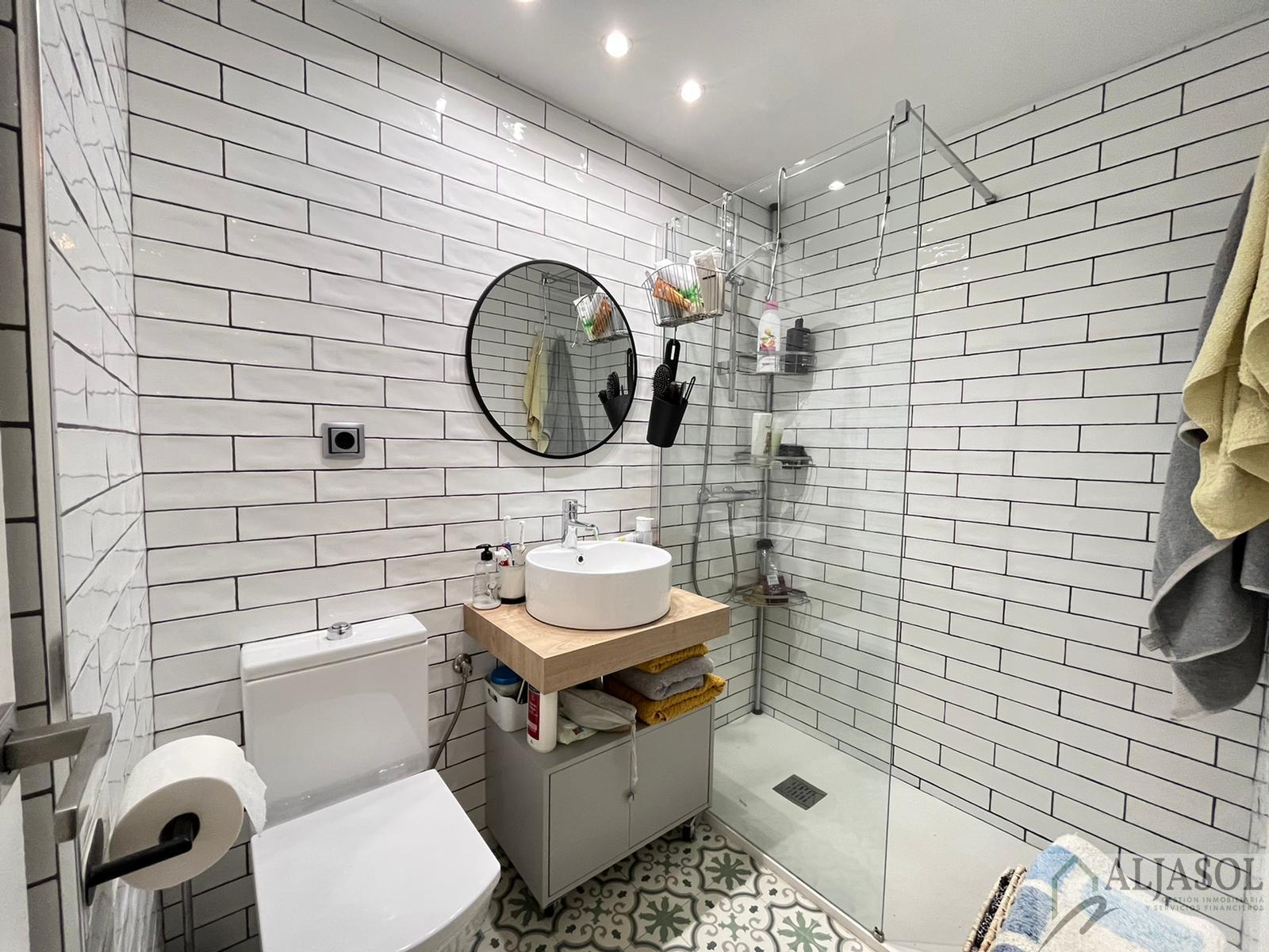 For sale of flat in Camas