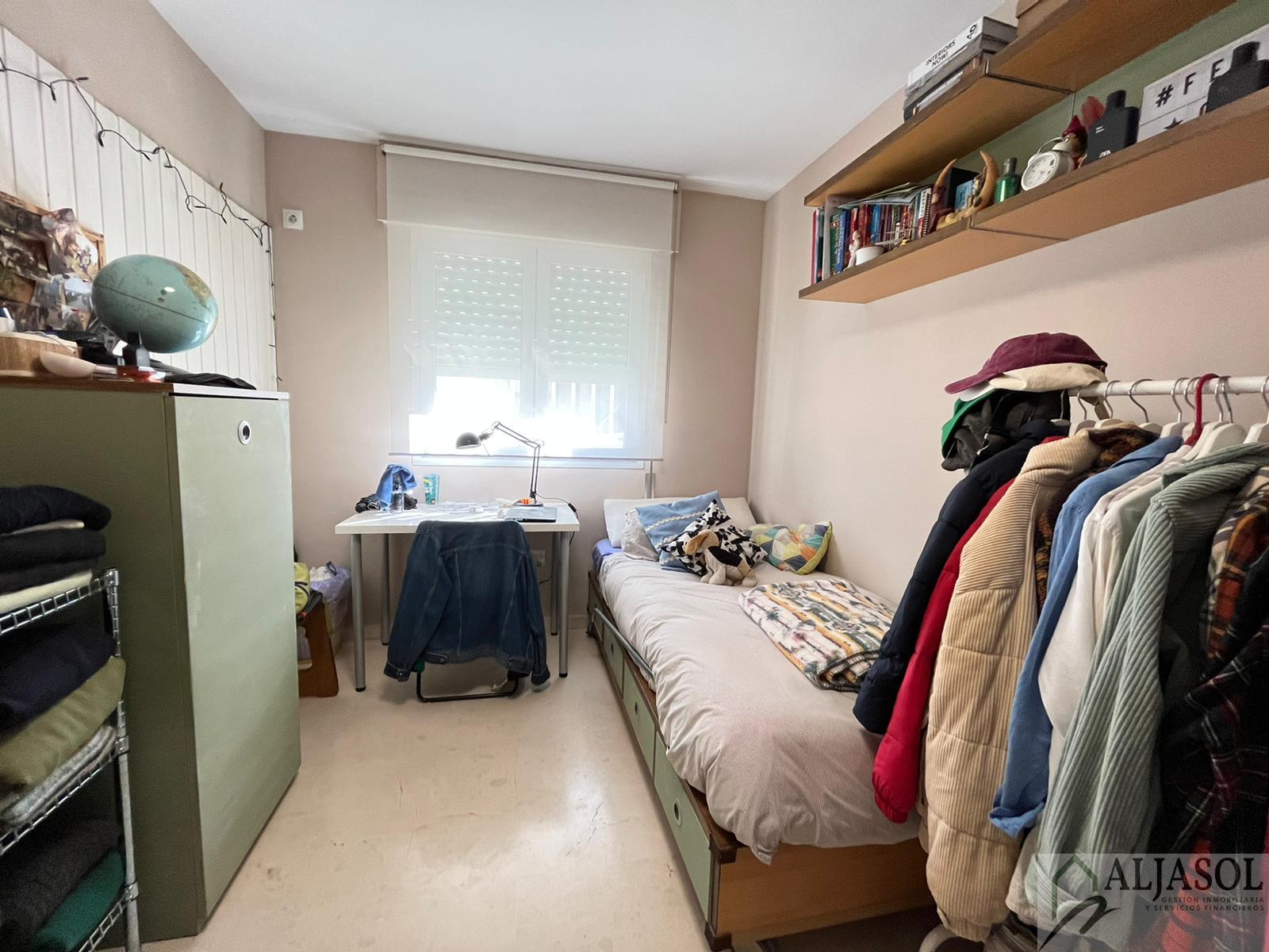 For sale of flat in Camas