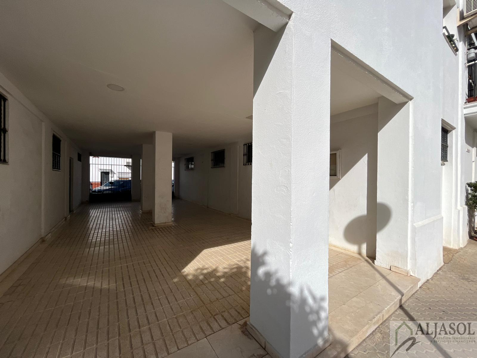 For sale of flat in Camas