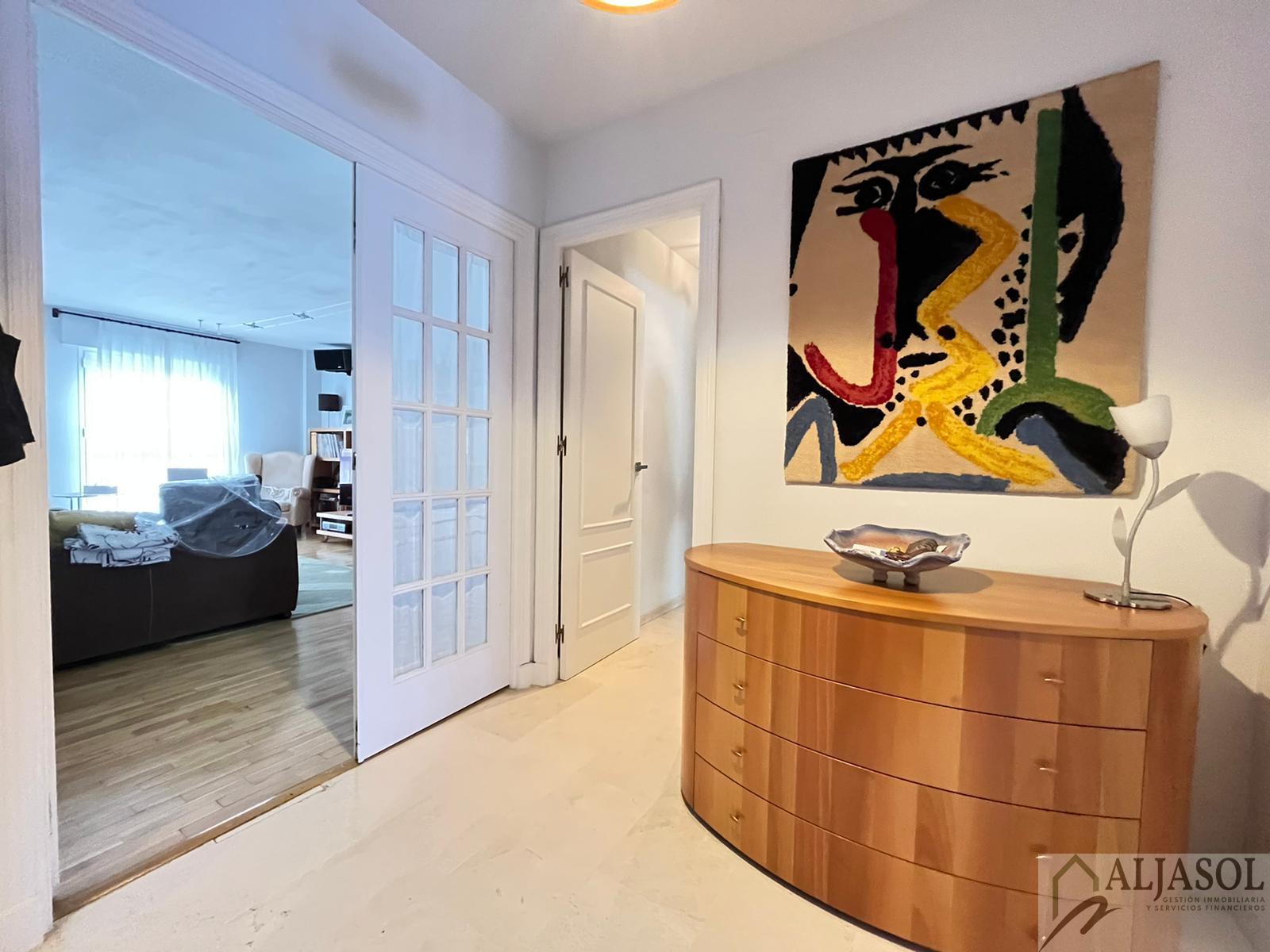 For sale of flat in Camas