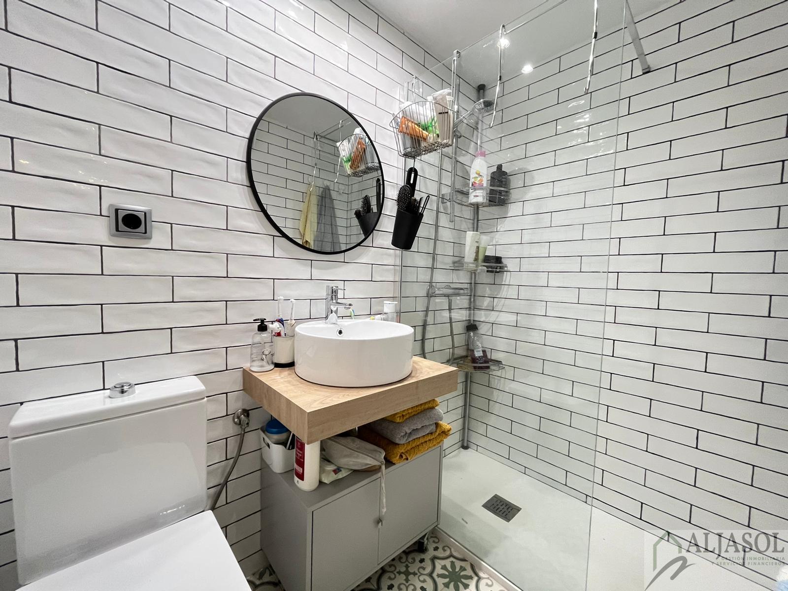 For sale of flat in Camas