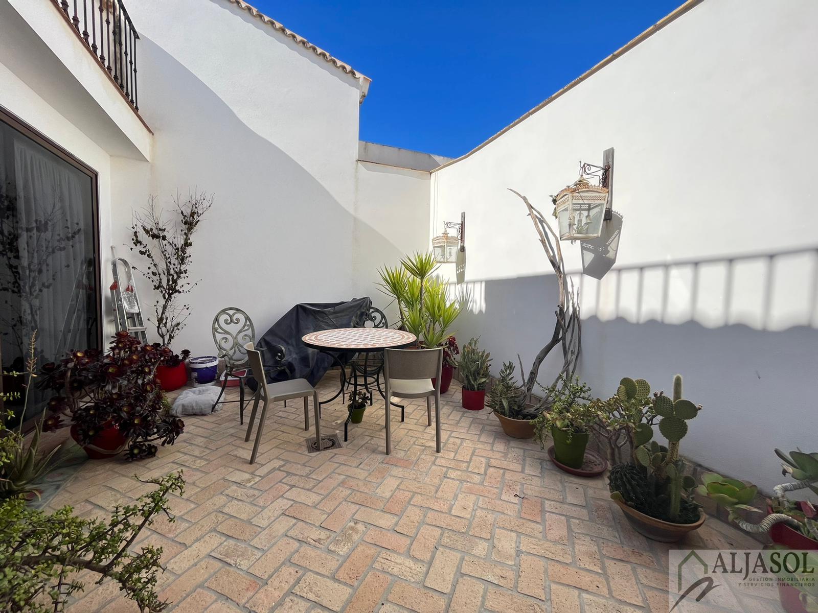 Venta de casa en Valencina de la Concepción
