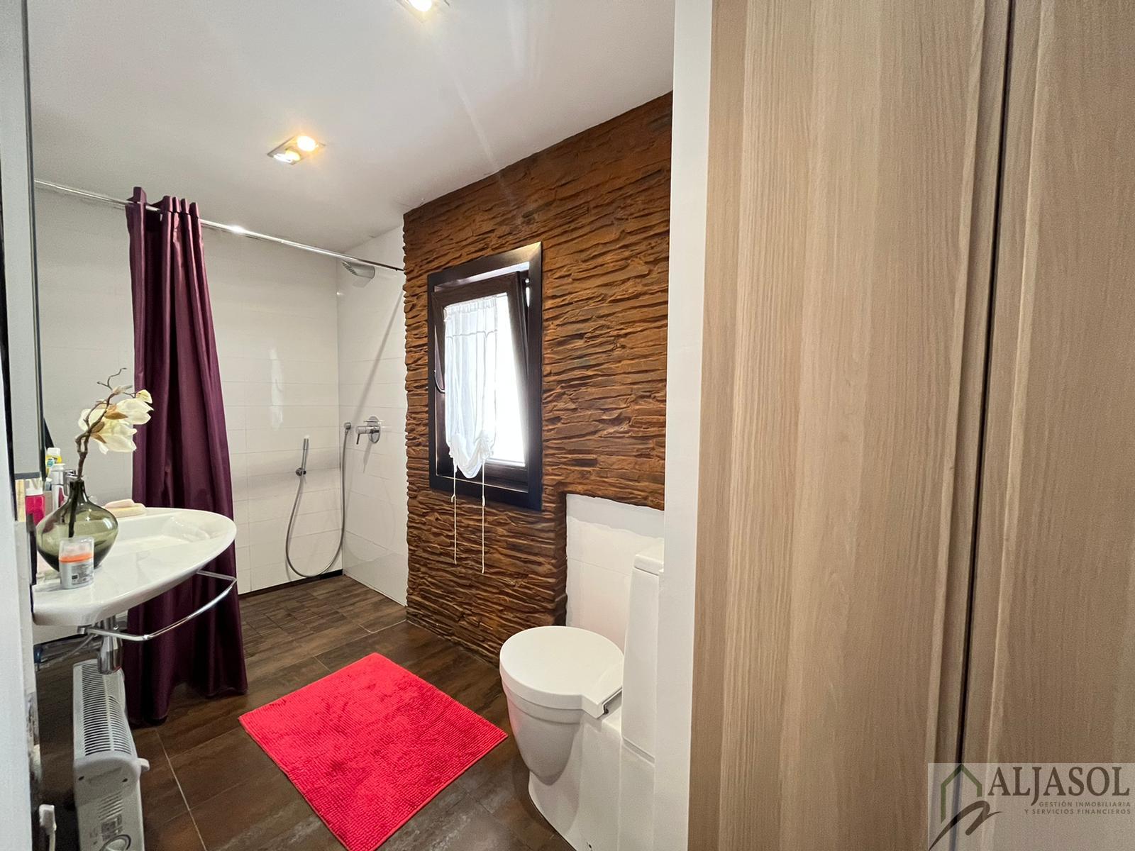 Venta de casa en Valencina de la Concepción