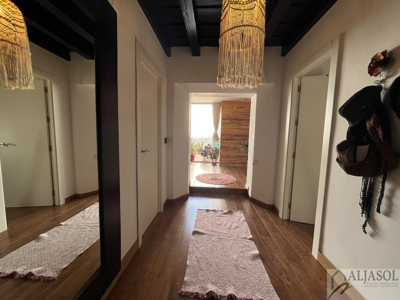 Venta de casa en Valencina de la Concepción