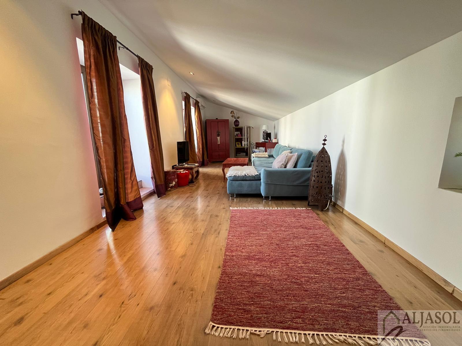Venta de casa en Valencina de la Concepción