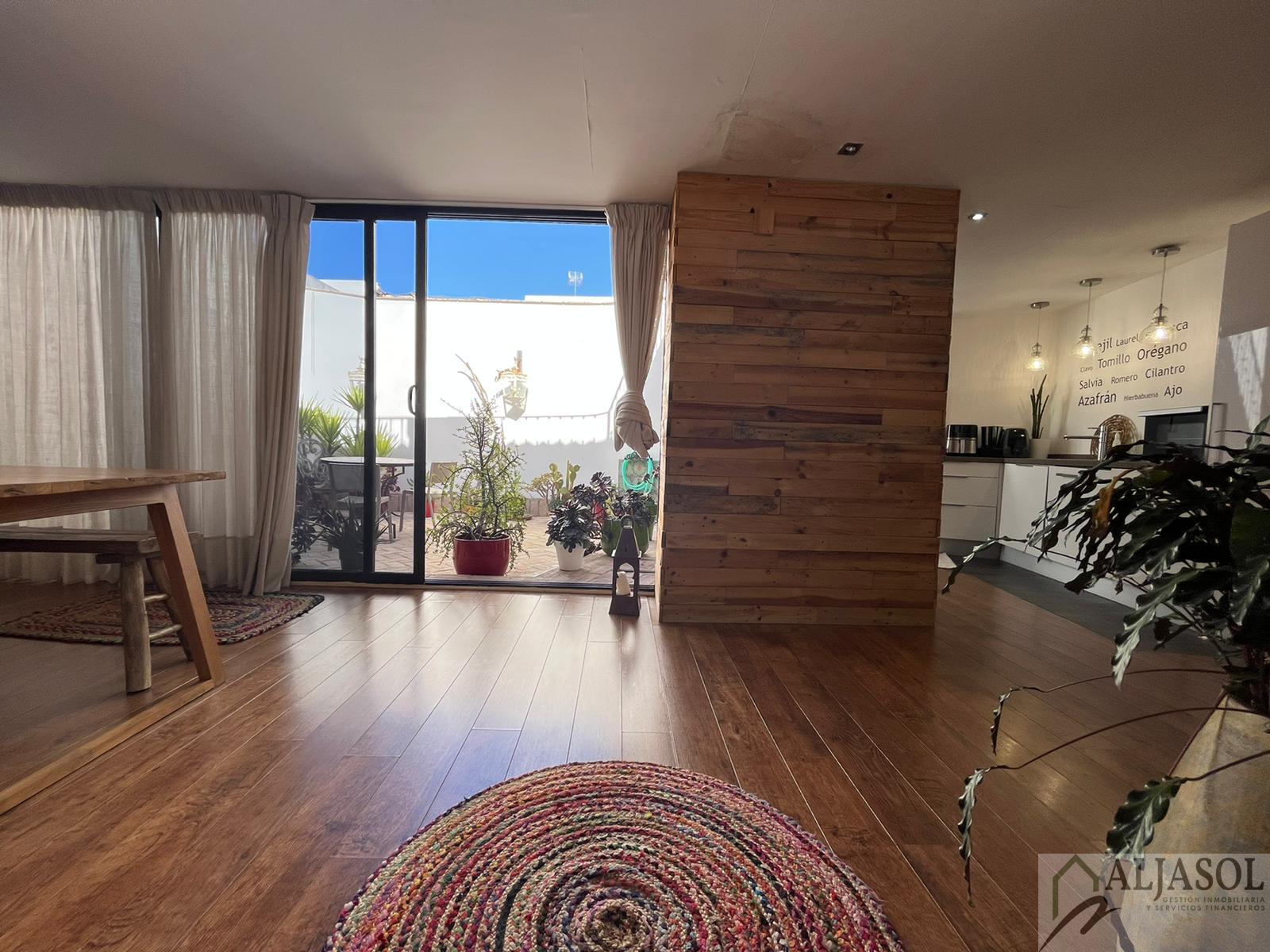 Venta de casa en Valencina de la Concepción