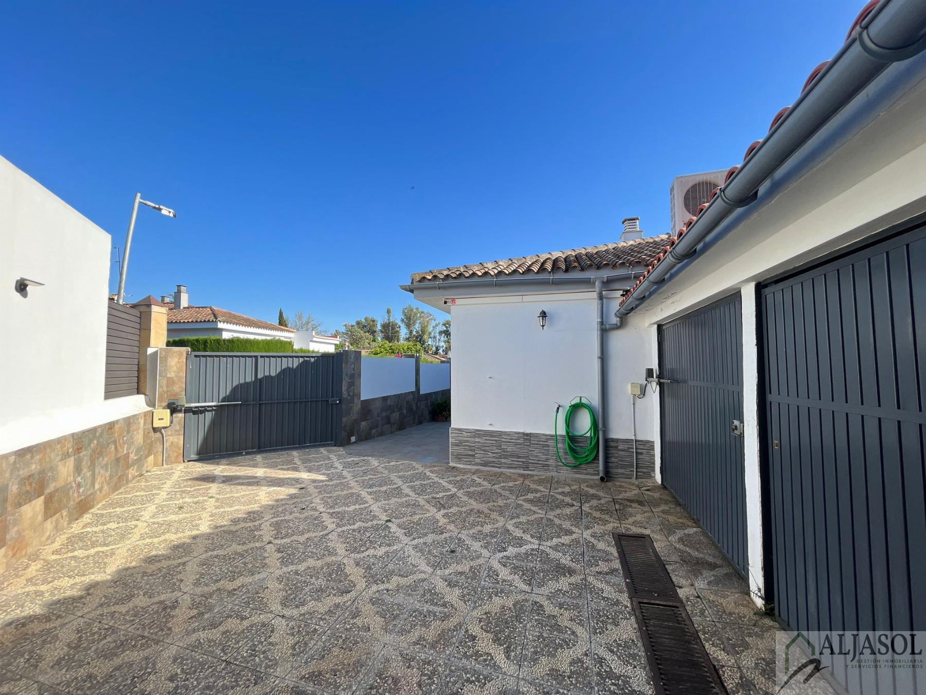 For sale of house in Espartinas