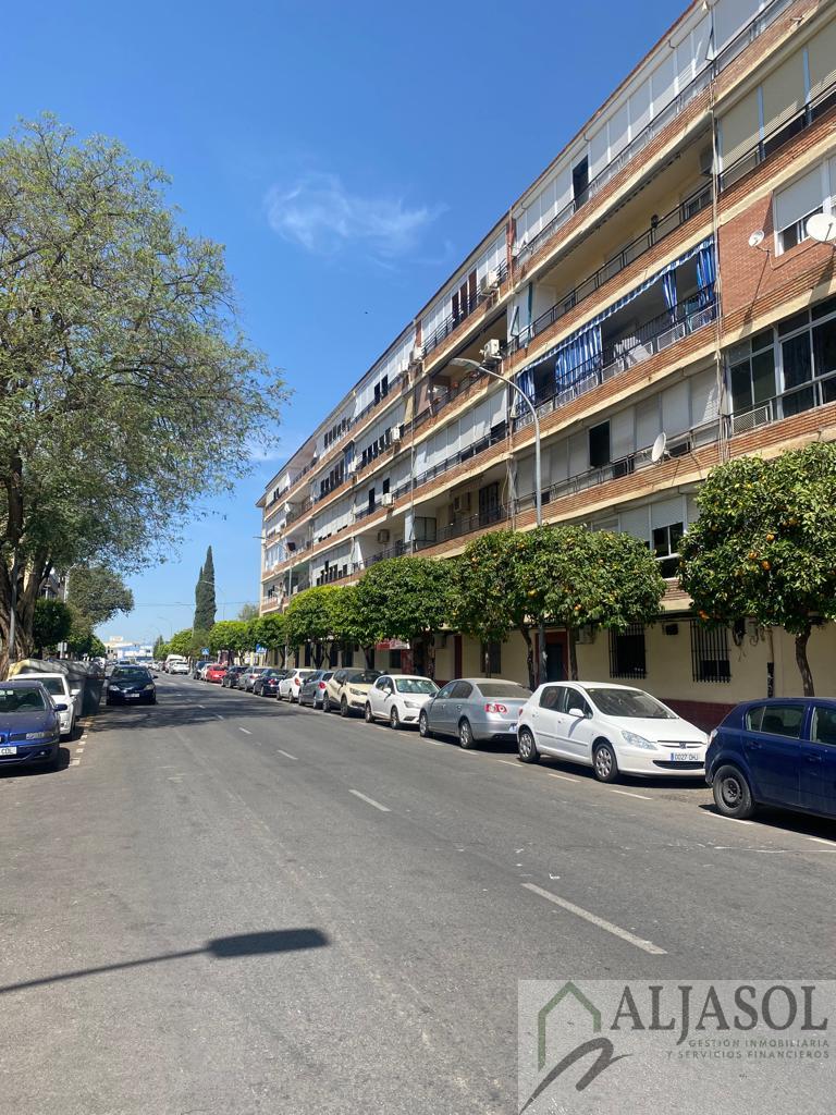 For sale of flat in Sevilla
