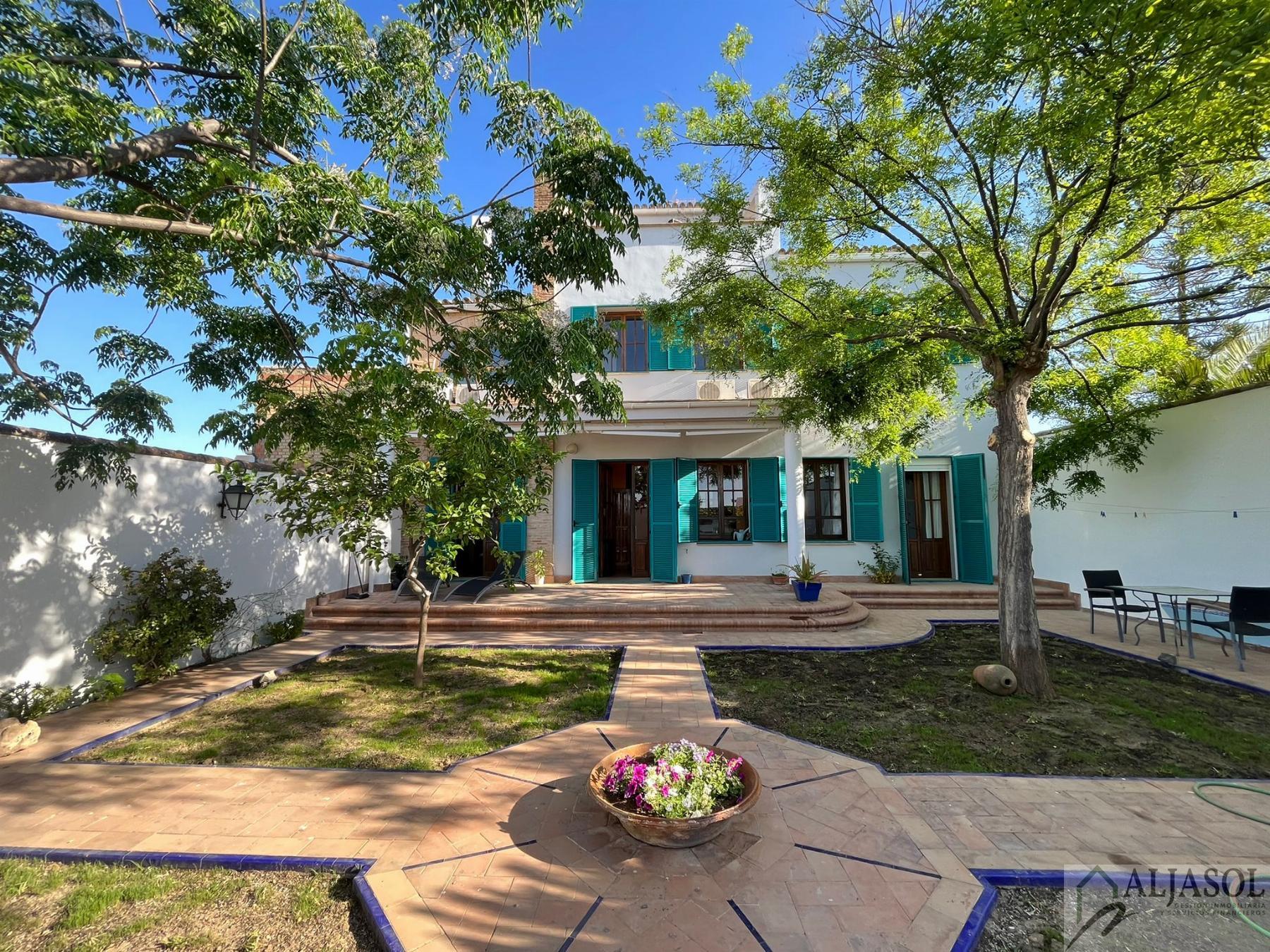 For sale of chalet in Olivares