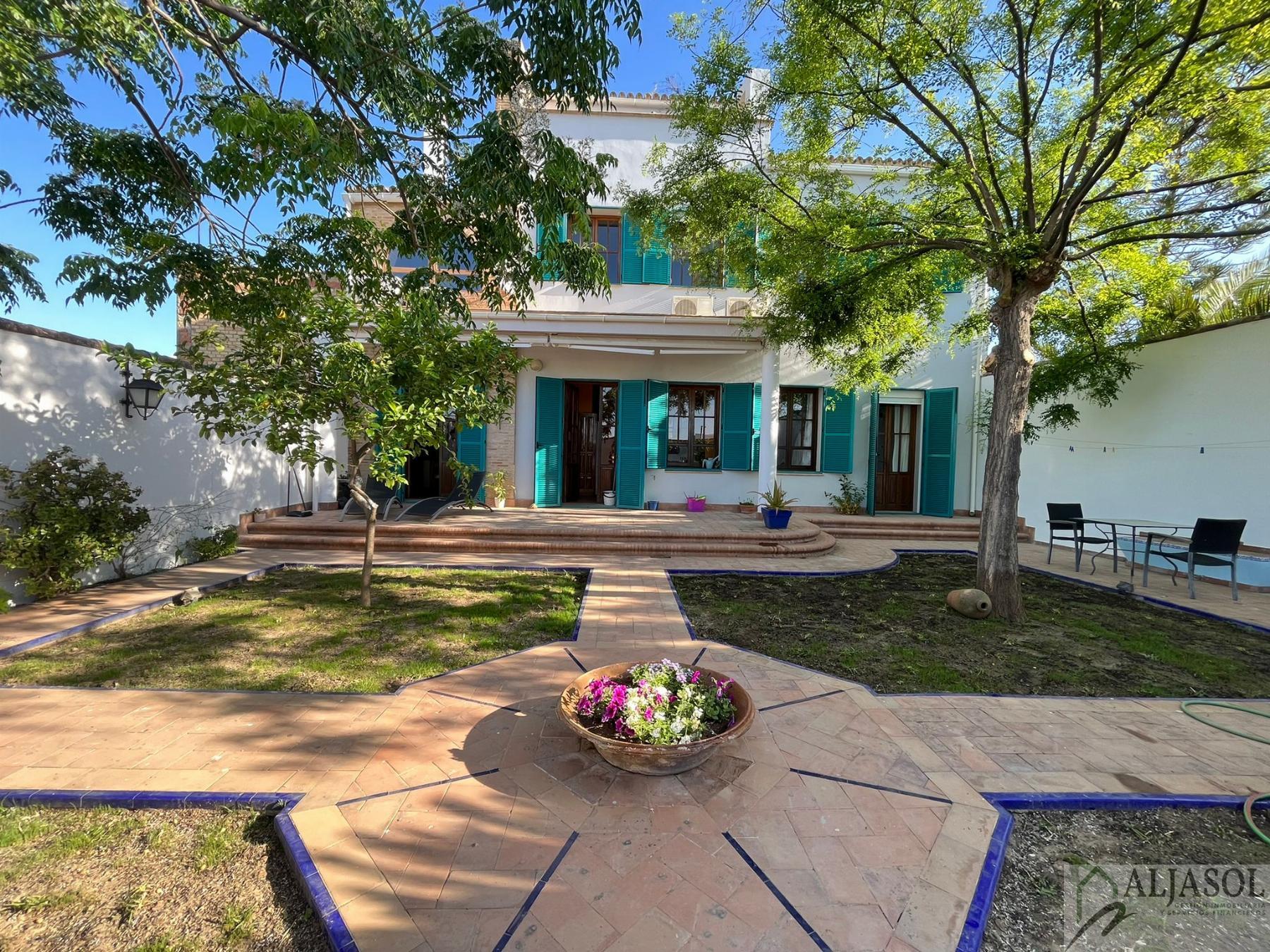 For sale of chalet in Olivares