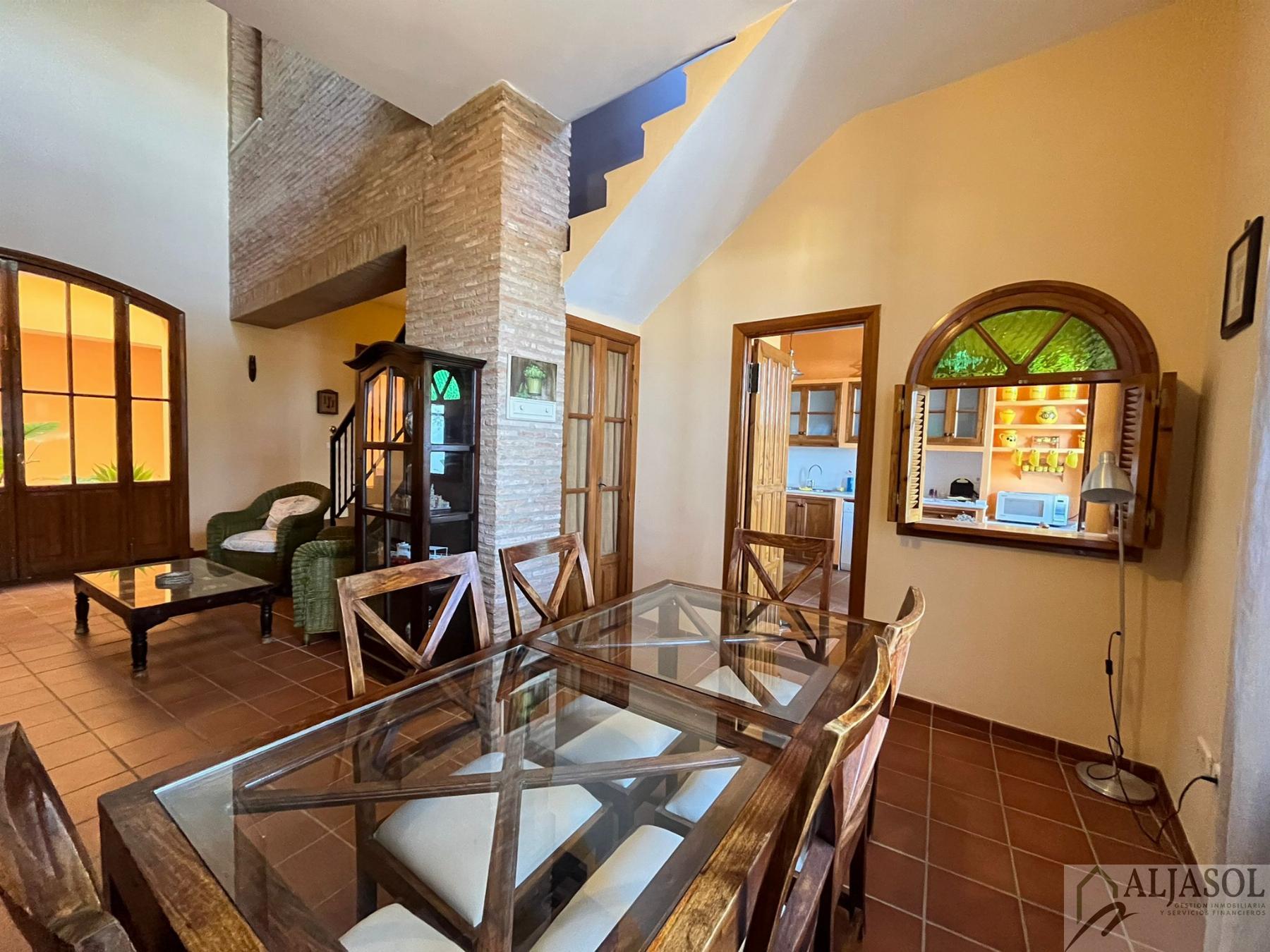 For sale of chalet in Olivares