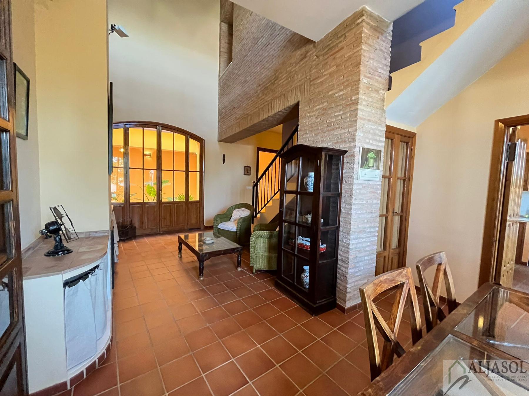 For sale of chalet in Olivares