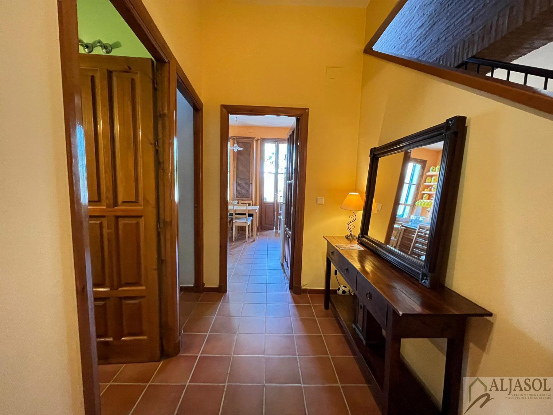 For sale of chalet in Olivares