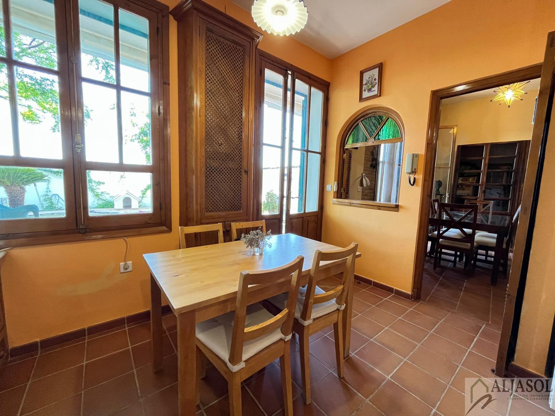 For sale of chalet in Olivares