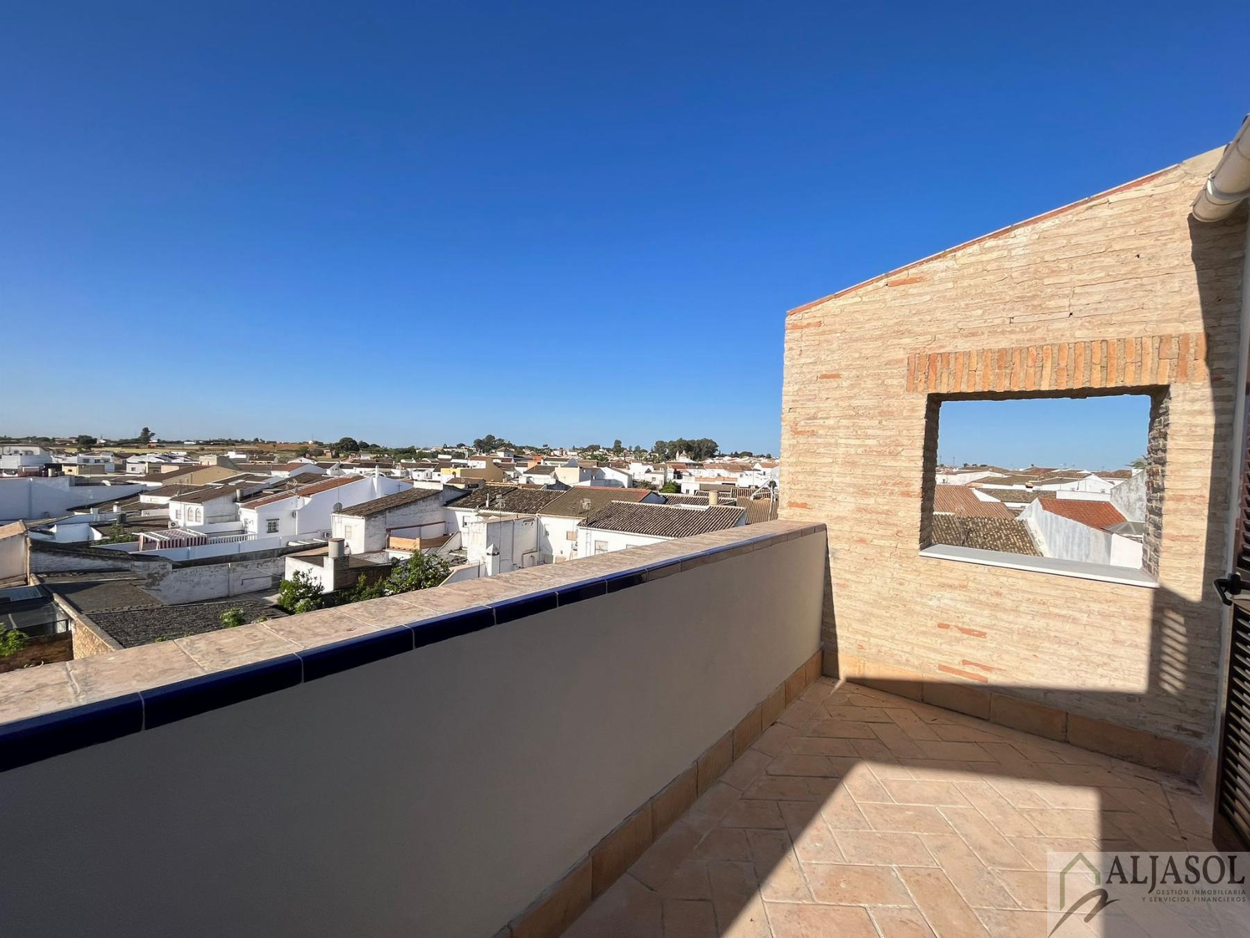 For sale of chalet in Olivares