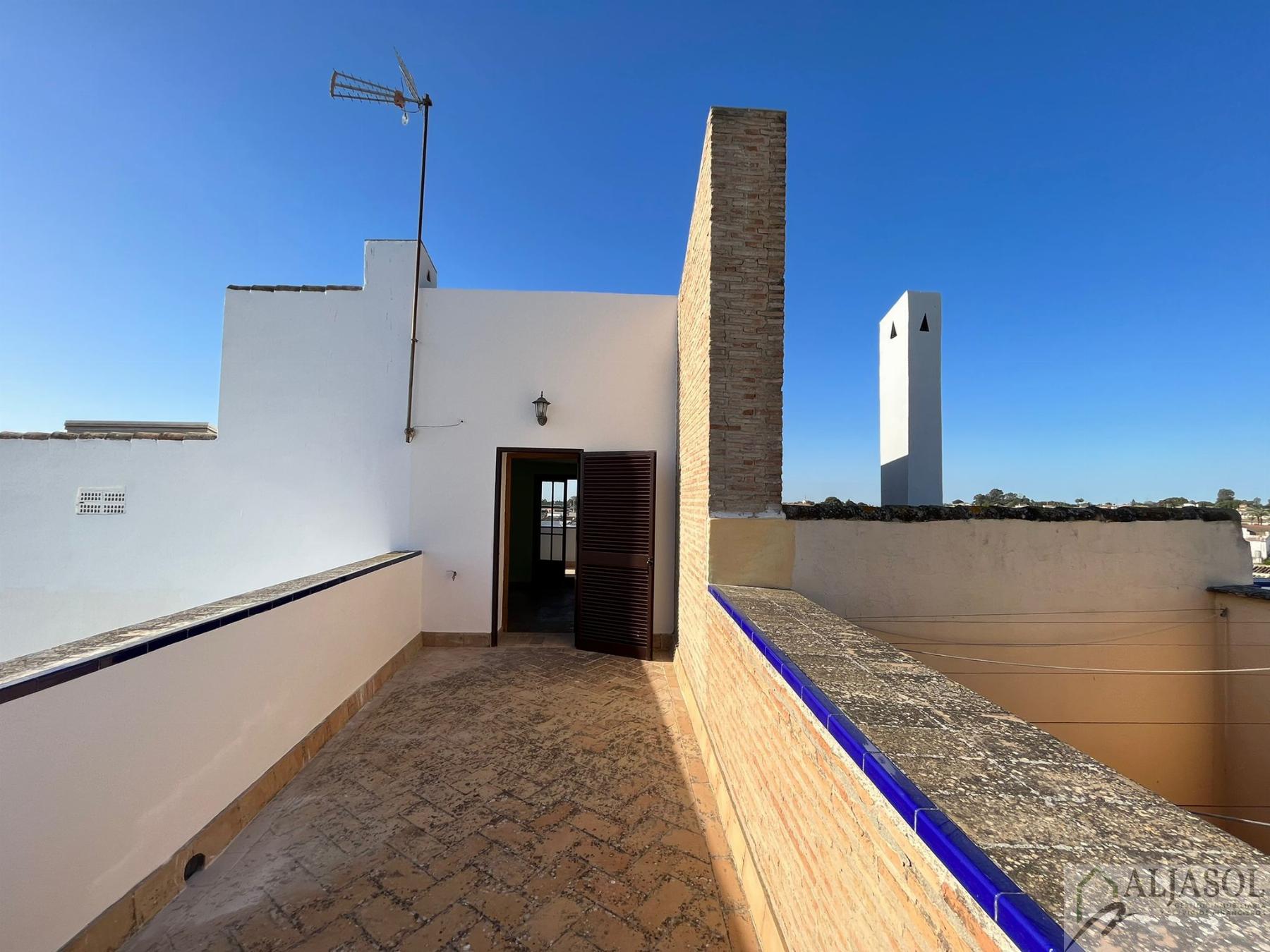 For sale of chalet in Olivares