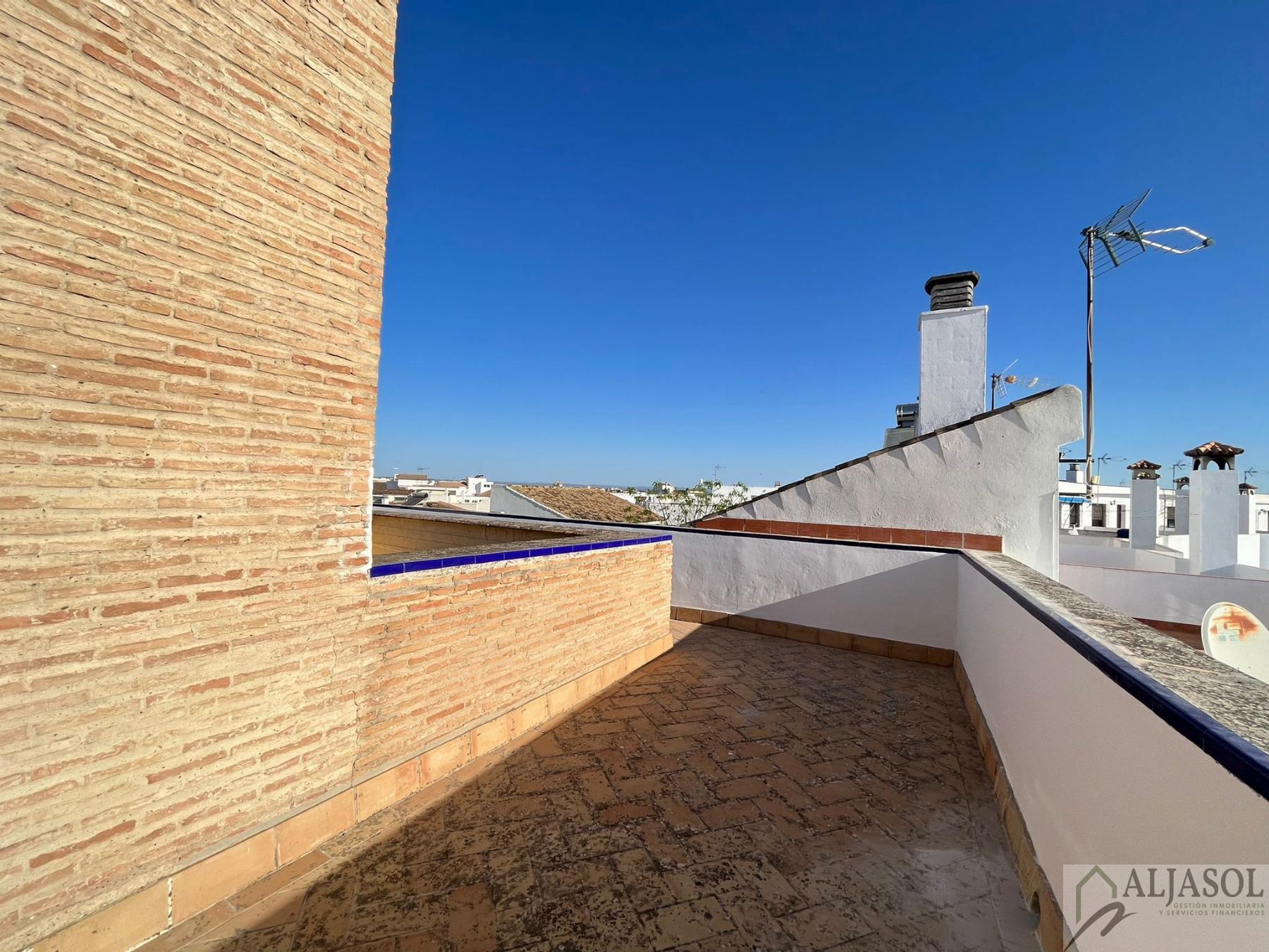 For sale of chalet in Olivares