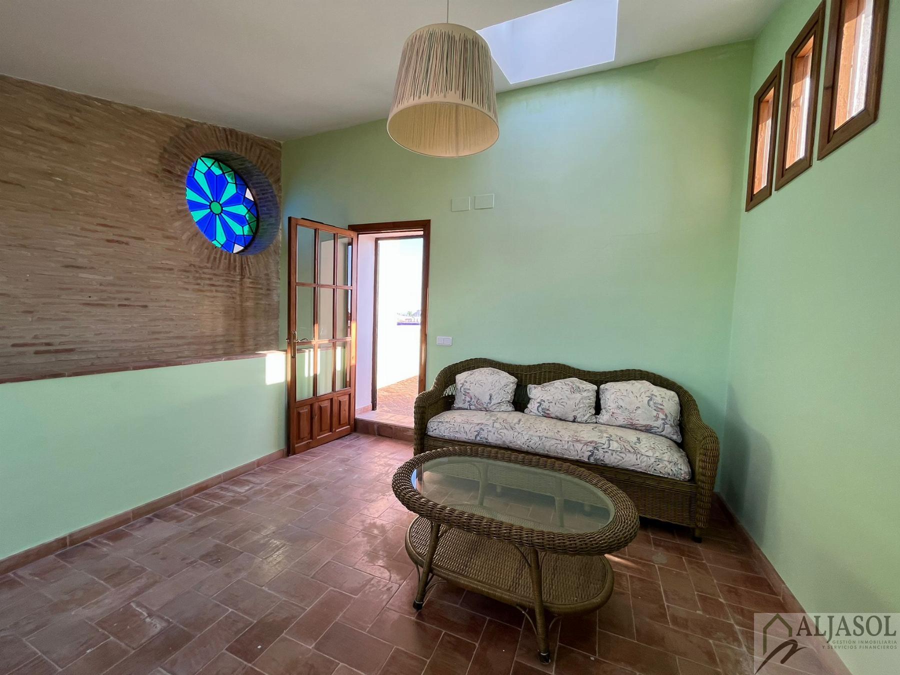 For sale of chalet in Olivares