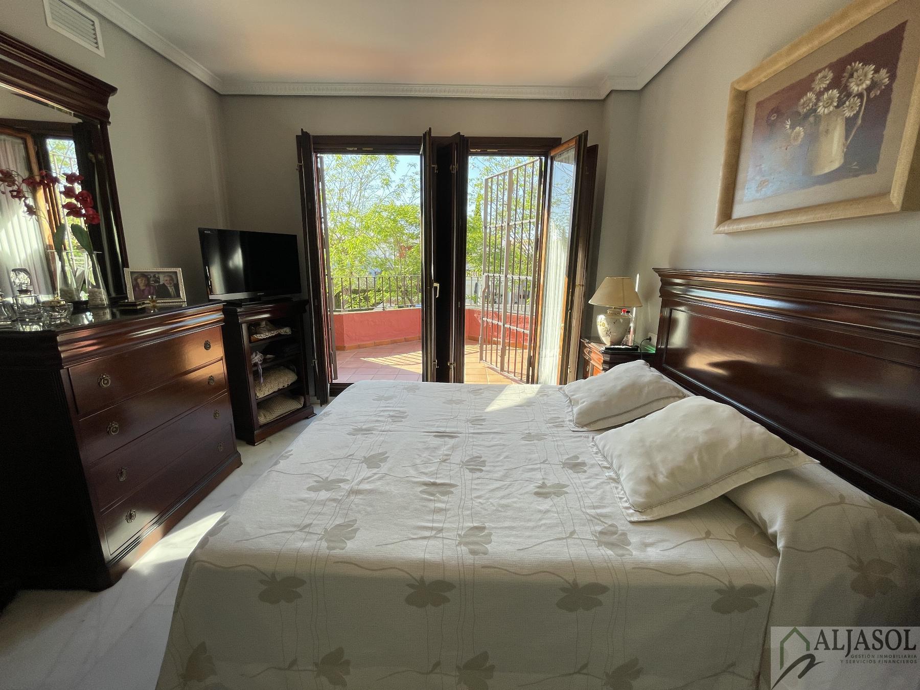 For sale of chalet in Bormujos