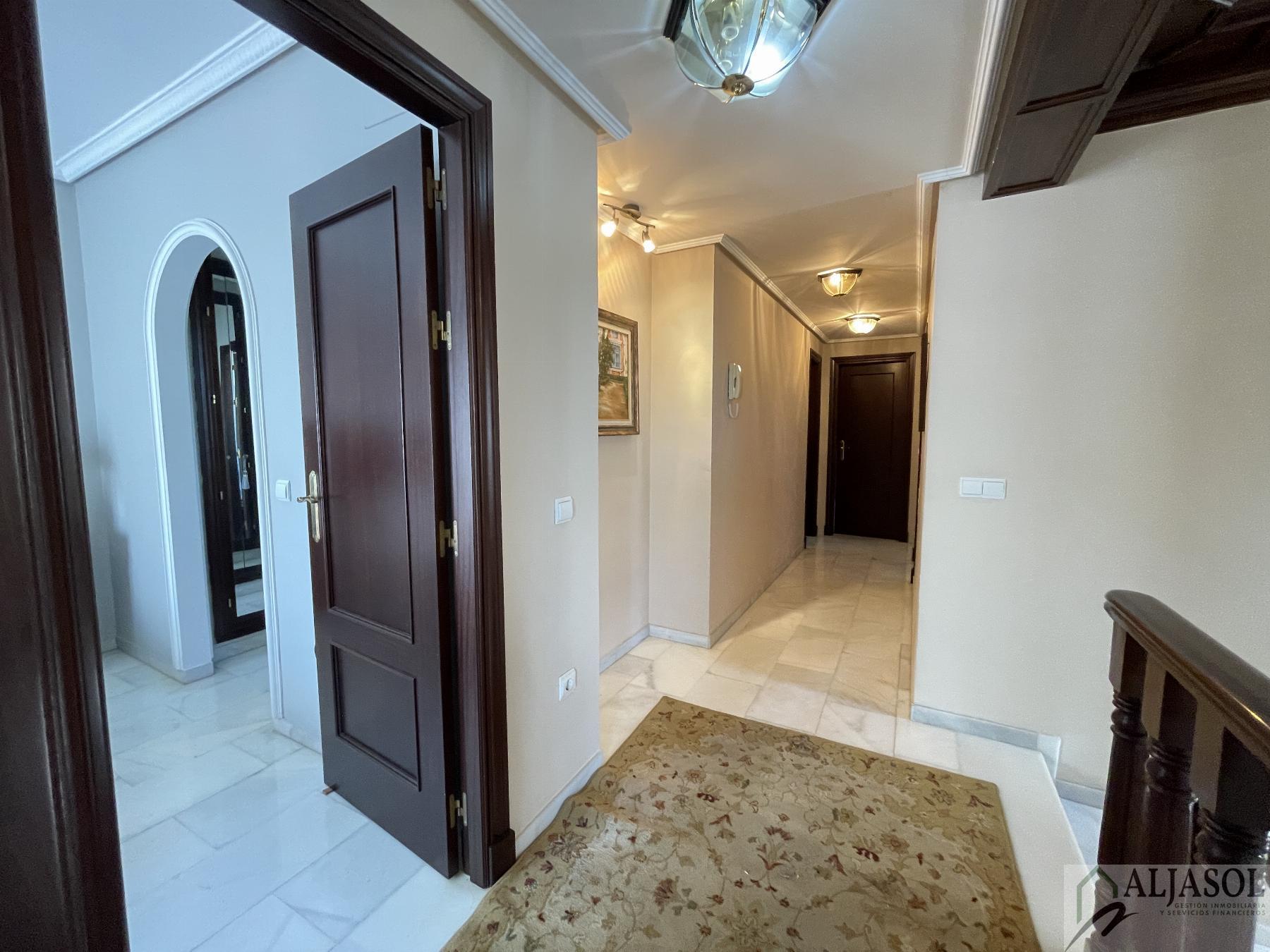 For sale of chalet in Bormujos