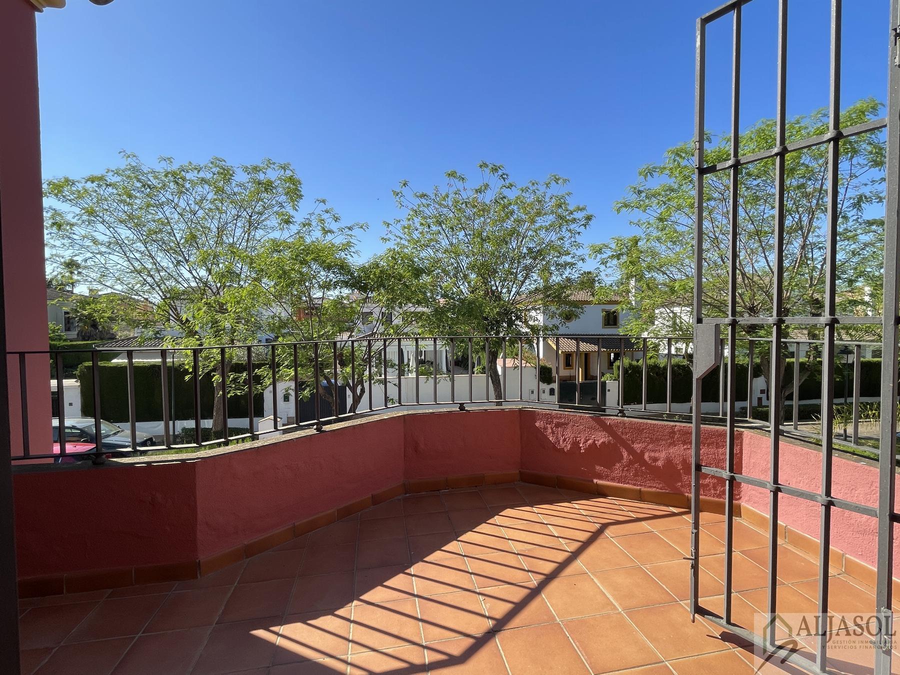 For sale of chalet in Bormujos