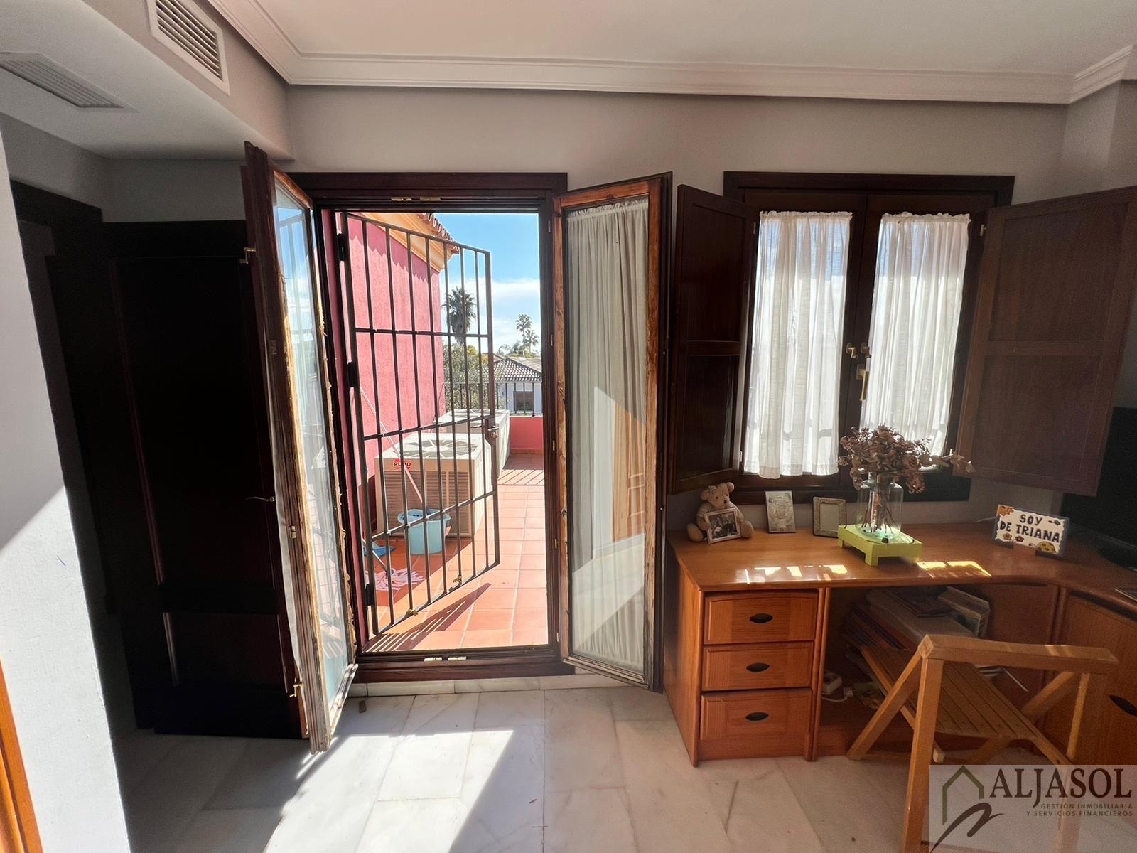 For sale of chalet in Bormujos