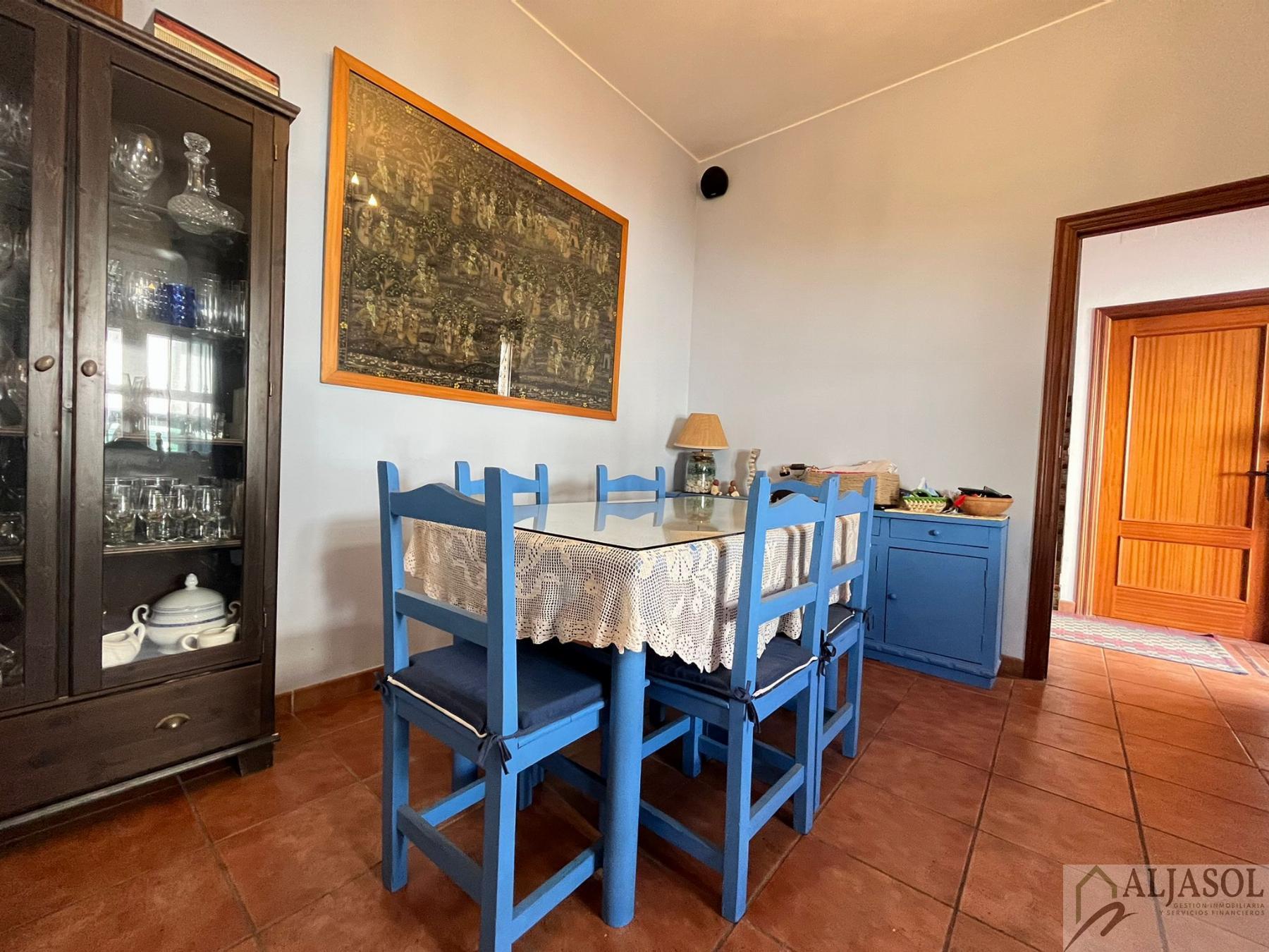 For sale of house in Umbrete