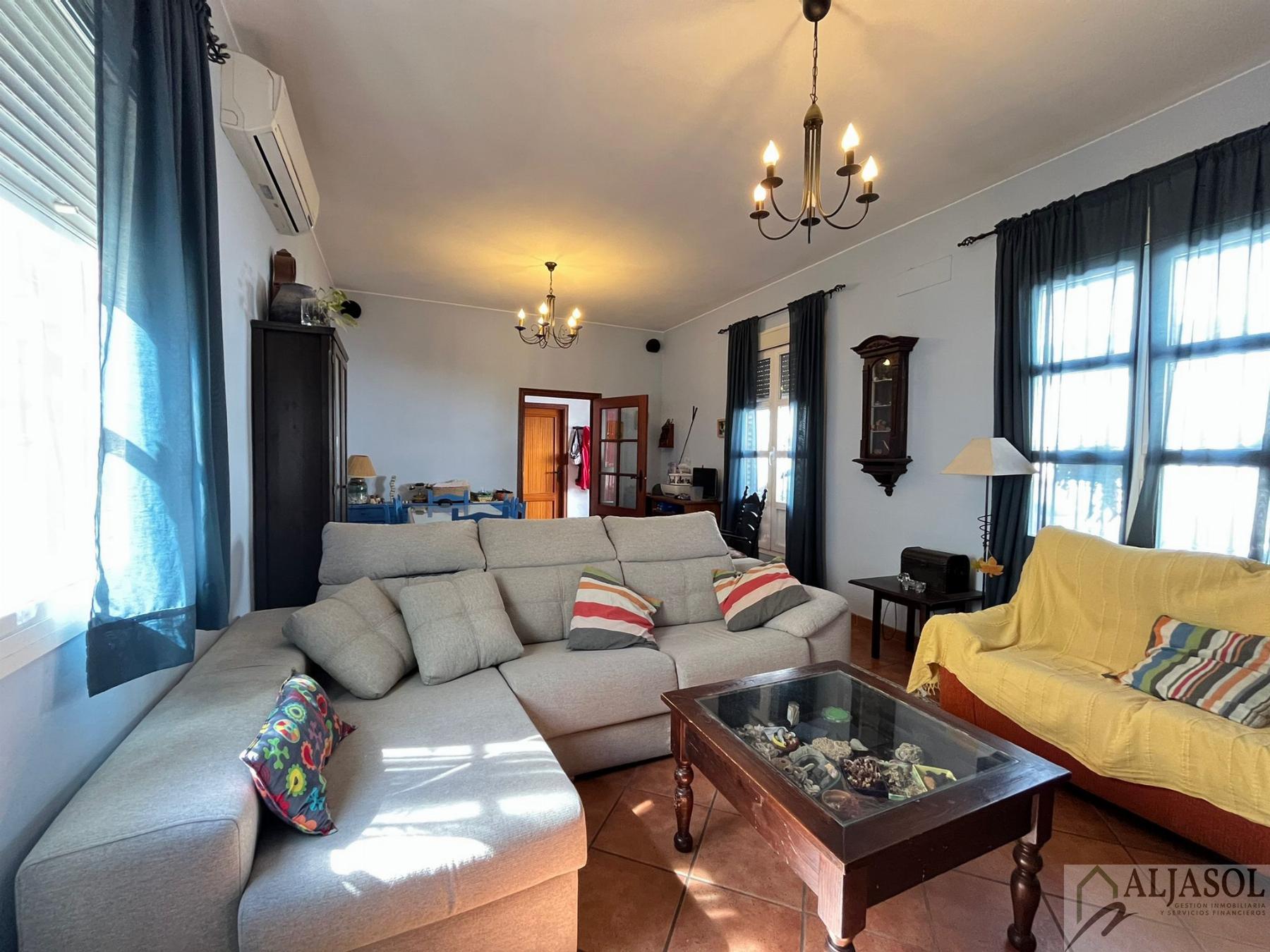 For sale of house in Umbrete