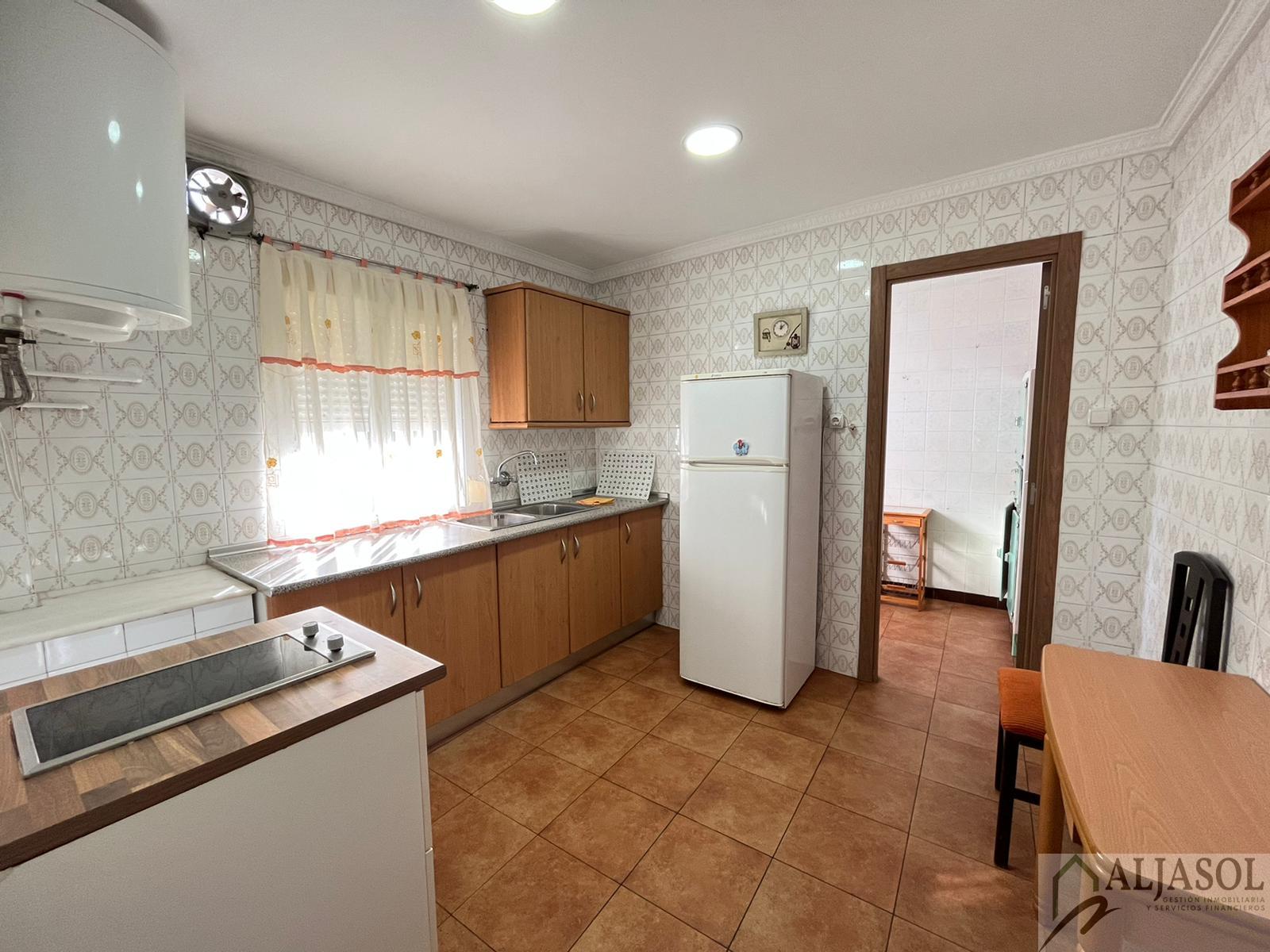 For sale of house in Gines