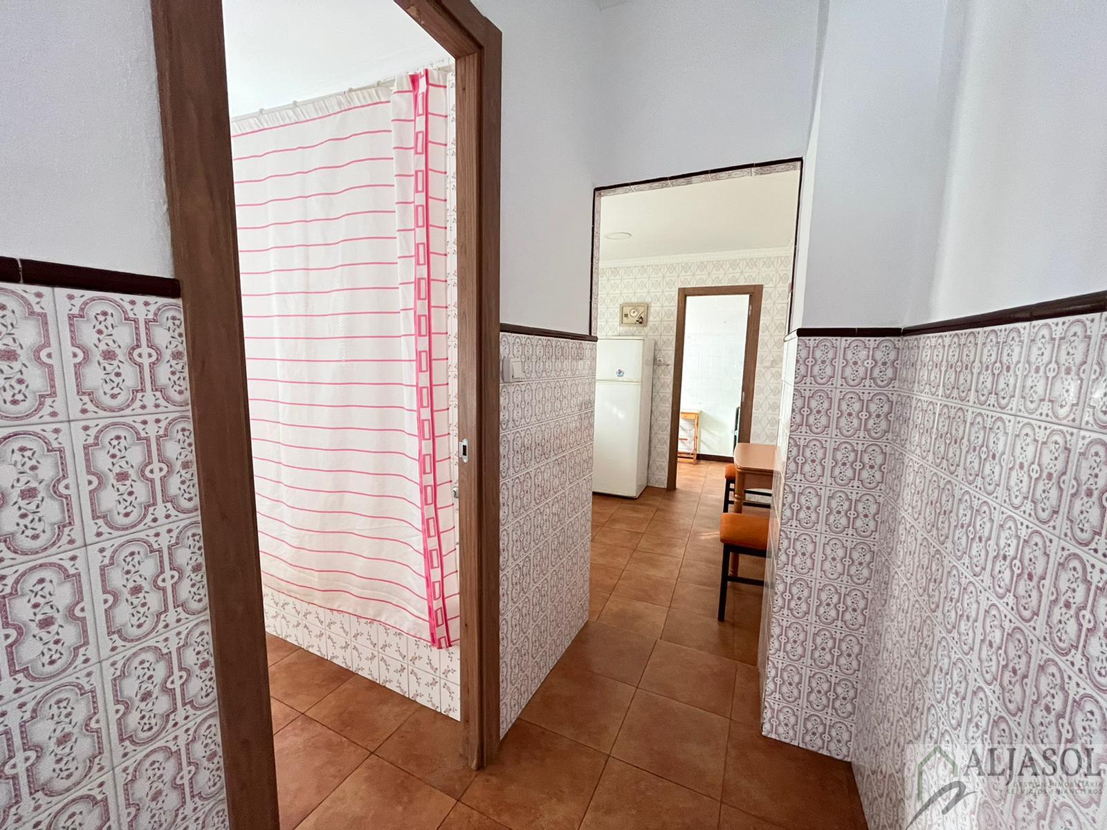 For sale of house in Gines