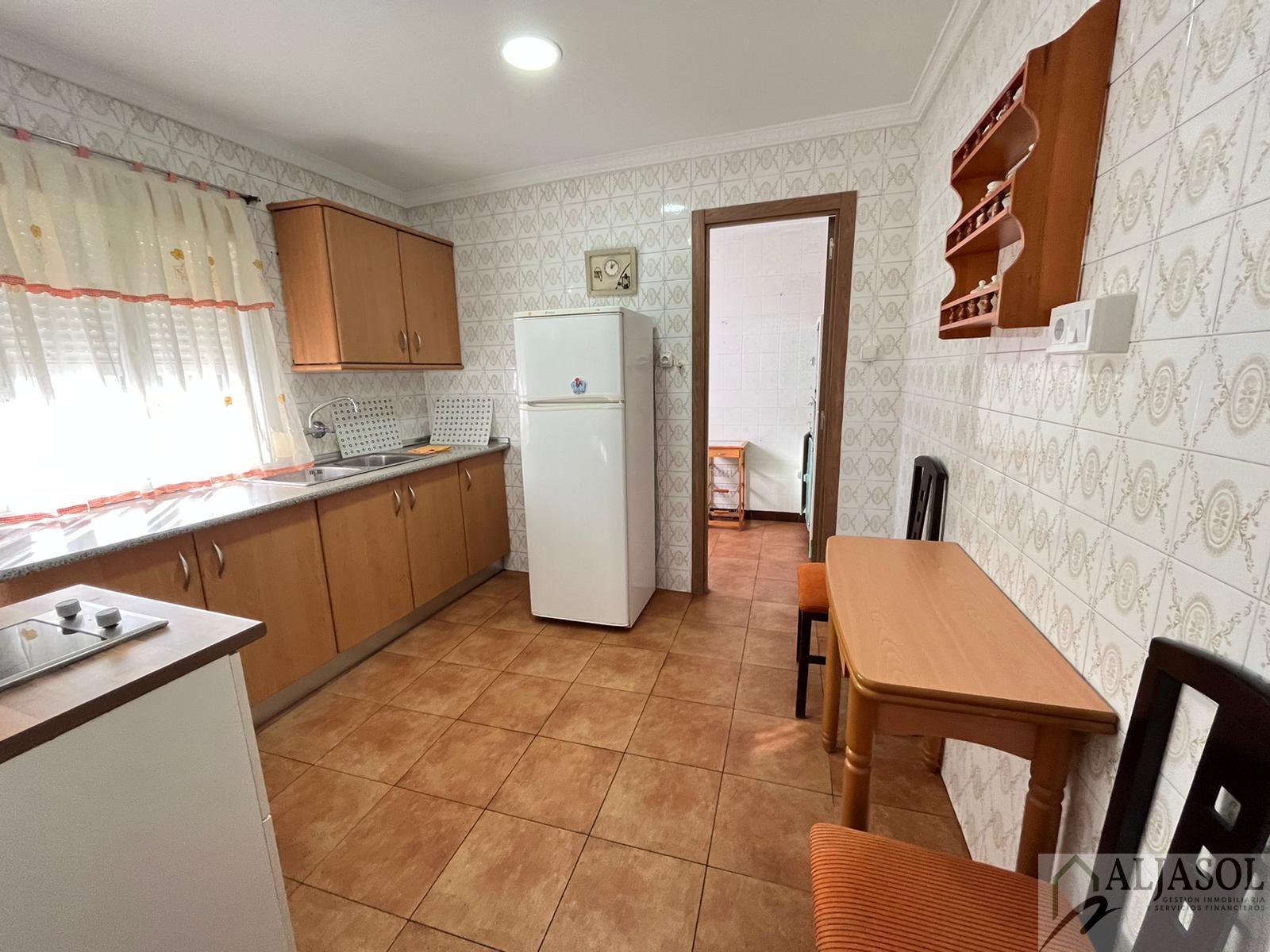 For sale of house in Gines