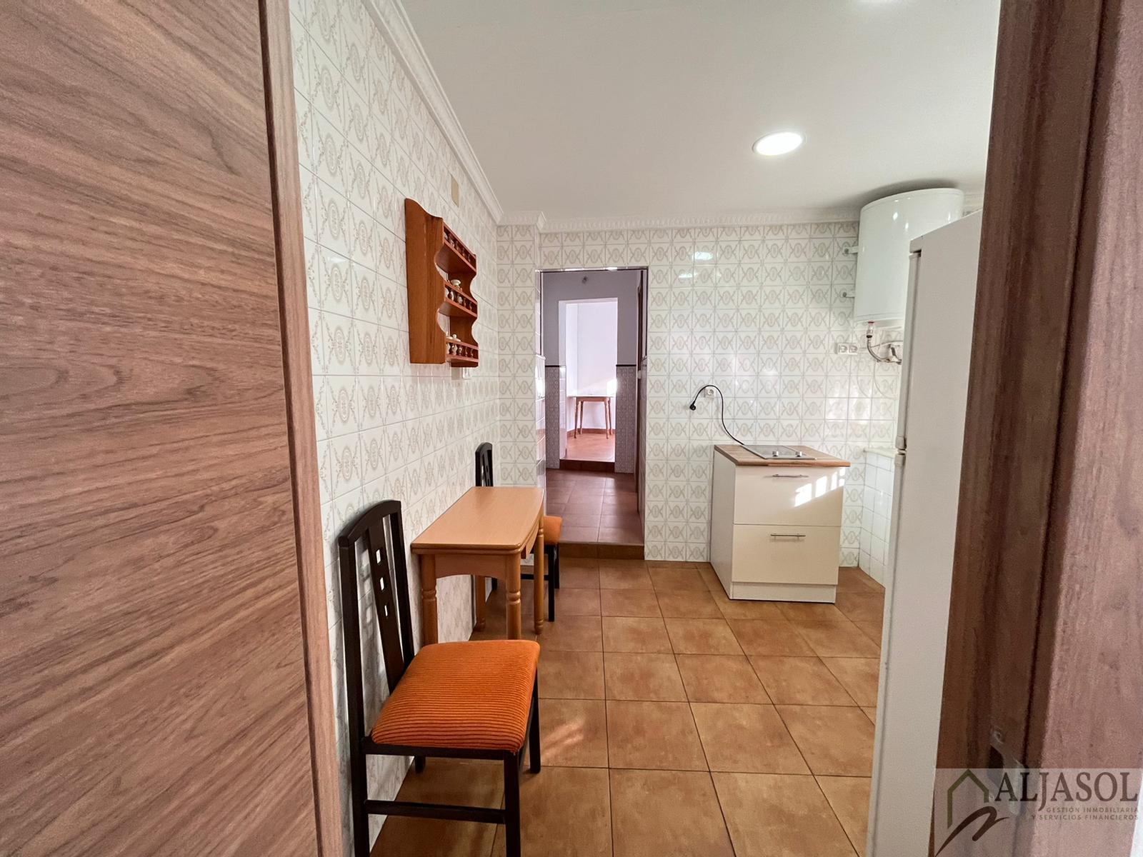 For sale of house in Gines