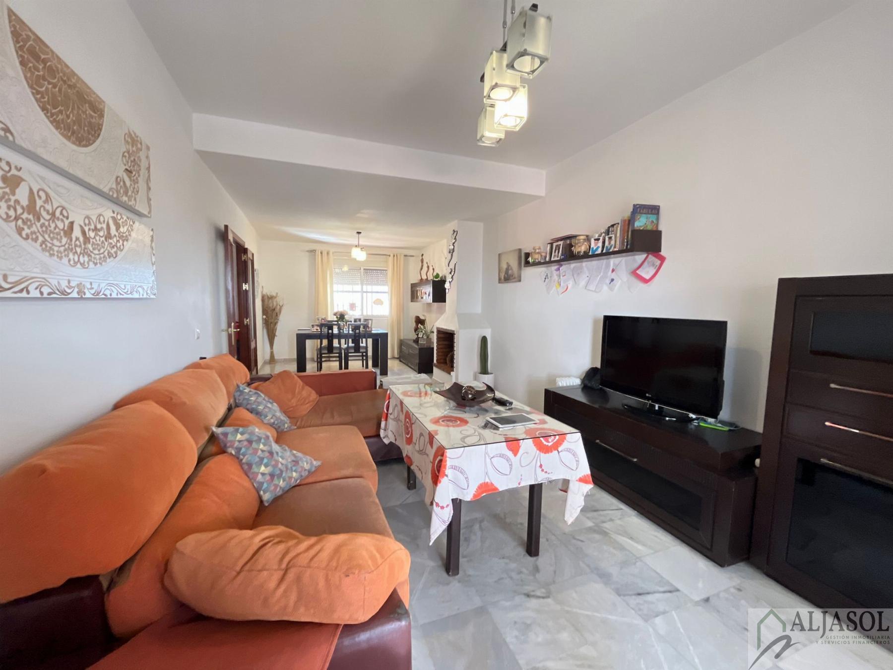 For sale of house in Salteras
