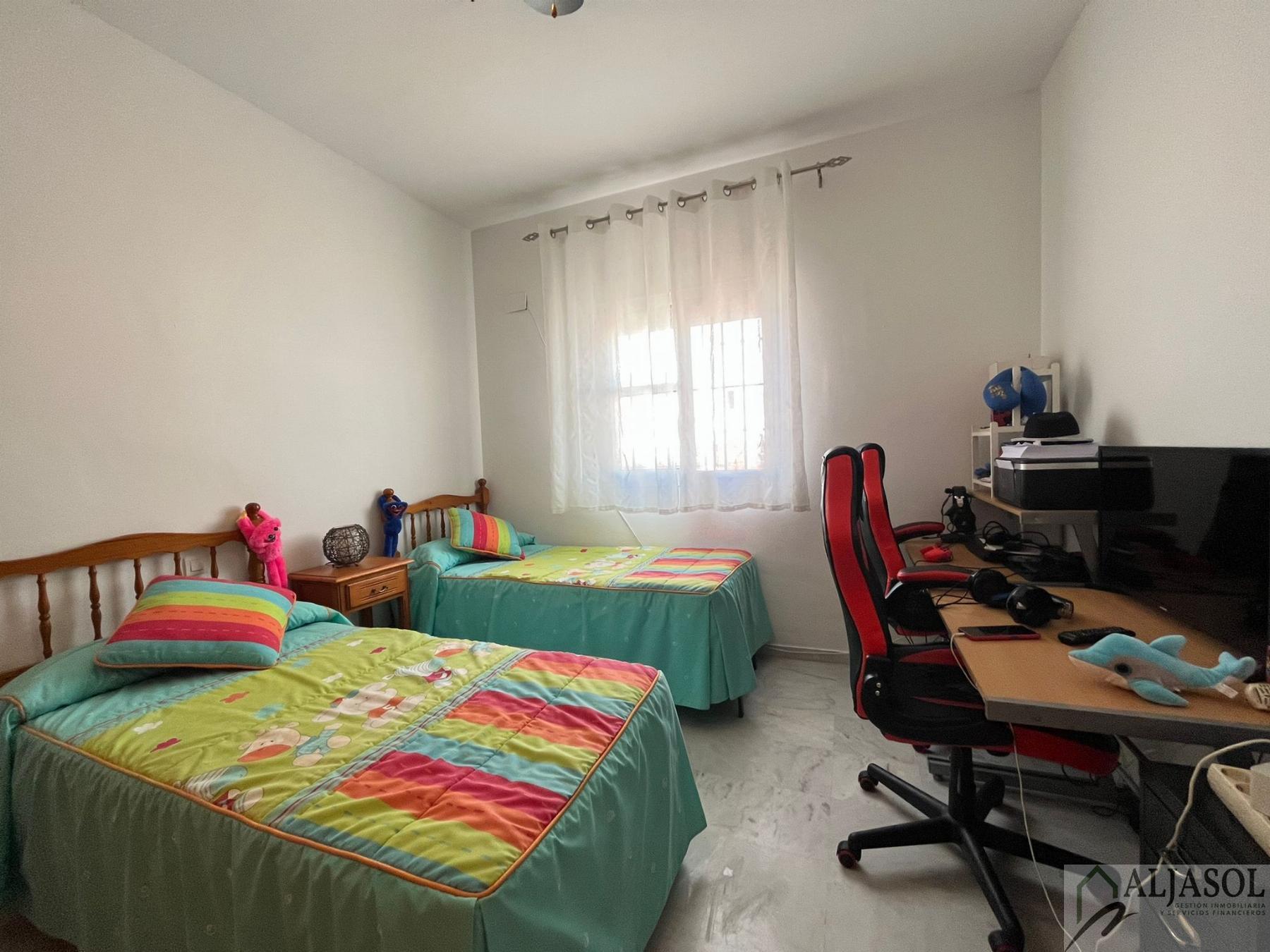 For sale of house in Salteras