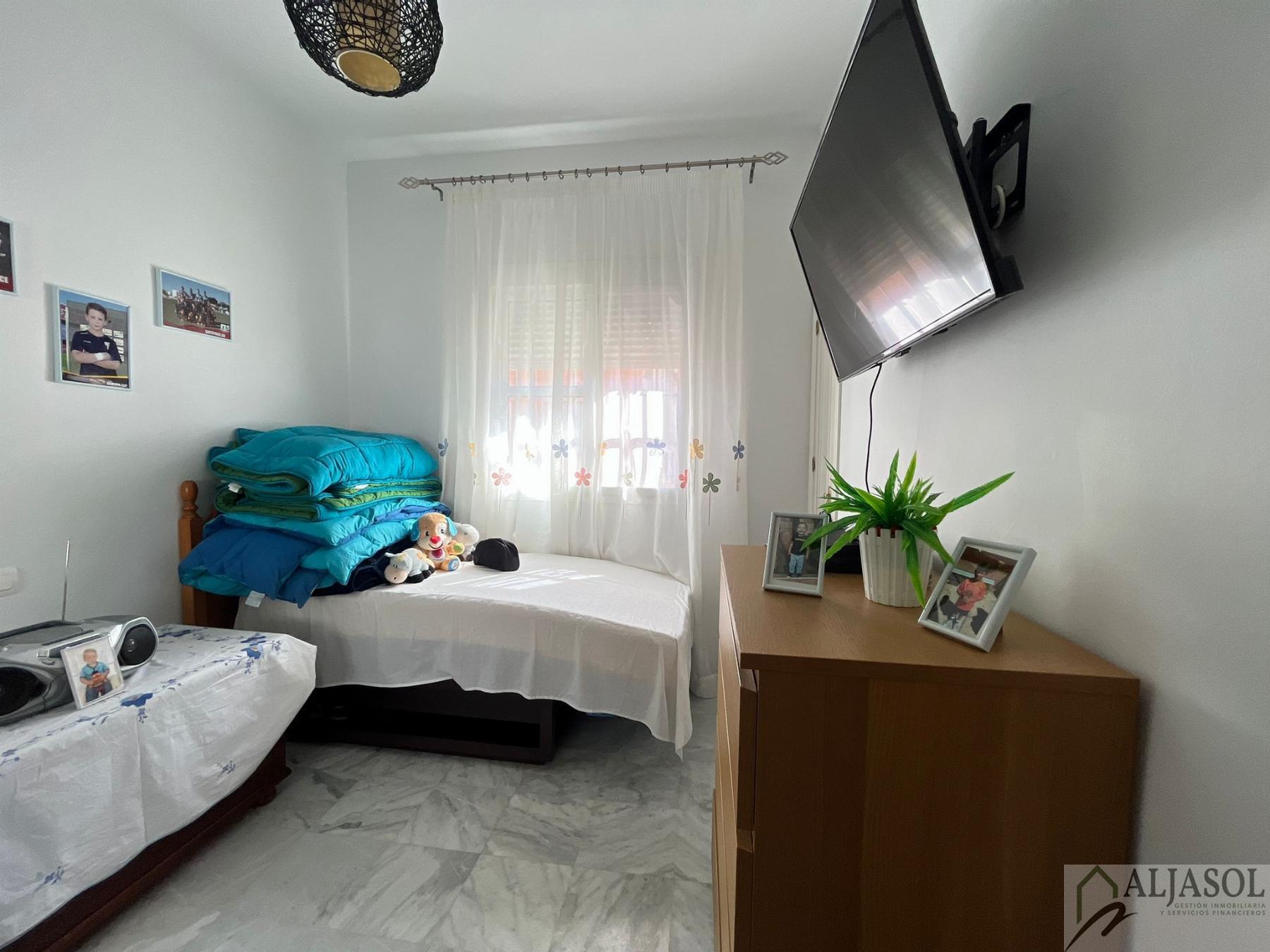For sale of house in Salteras