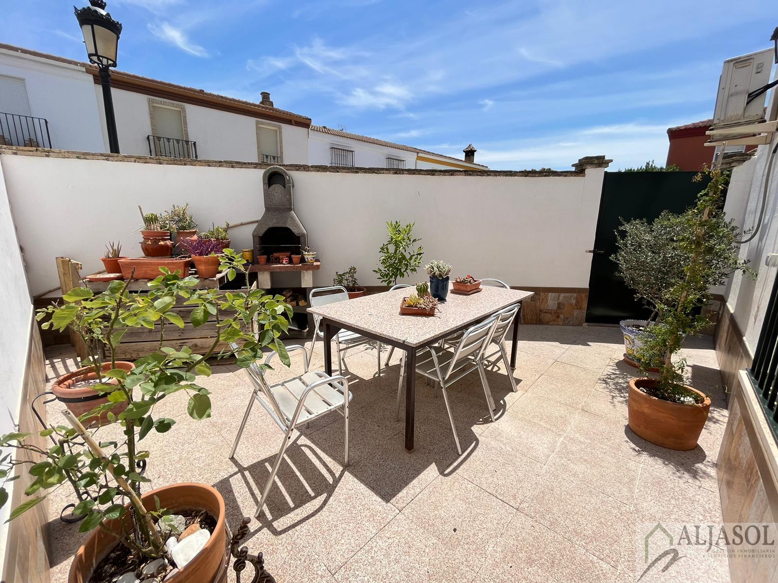 For sale of house in Olivares